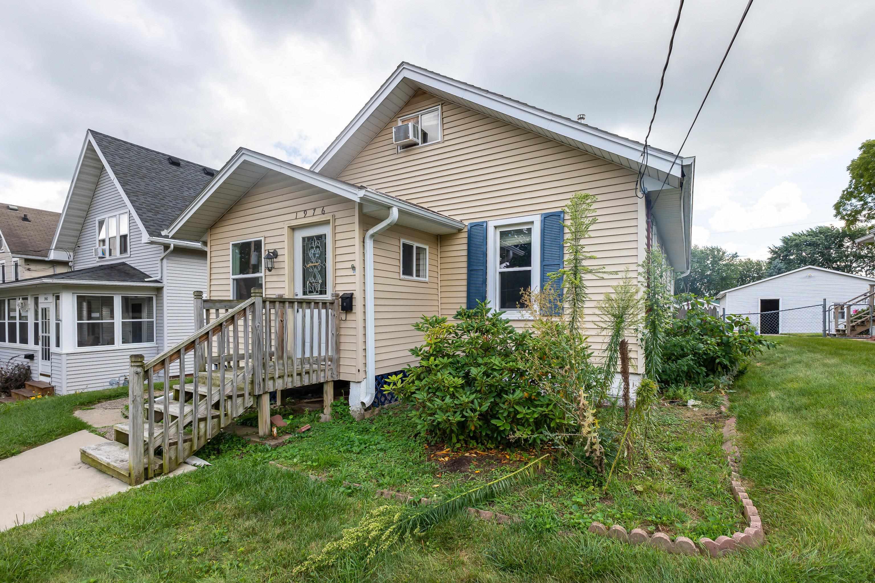 1976 Bennett Street