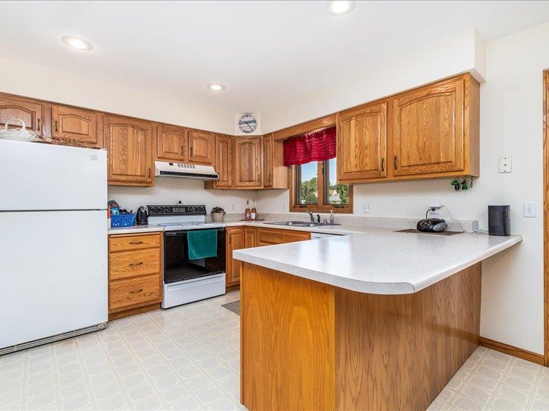 4438 Camelot Drive