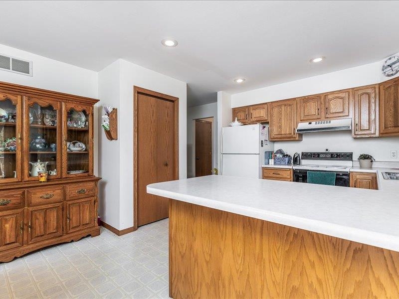 4438 Camelot Drive