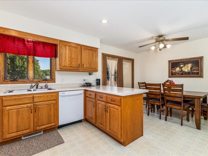 4438 Camelot Drive