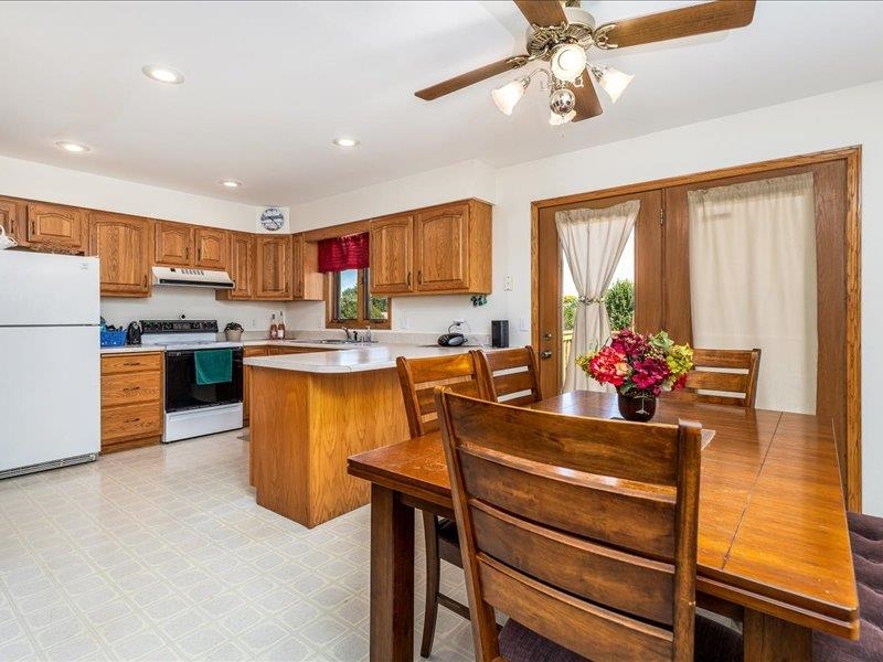 4438 Camelot Drive