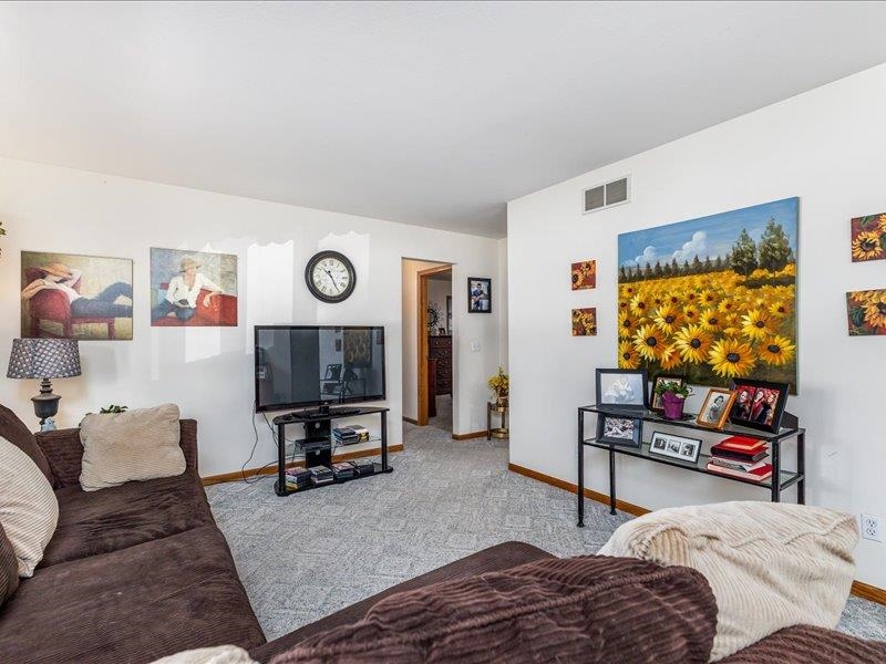 4438 Camelot Drive