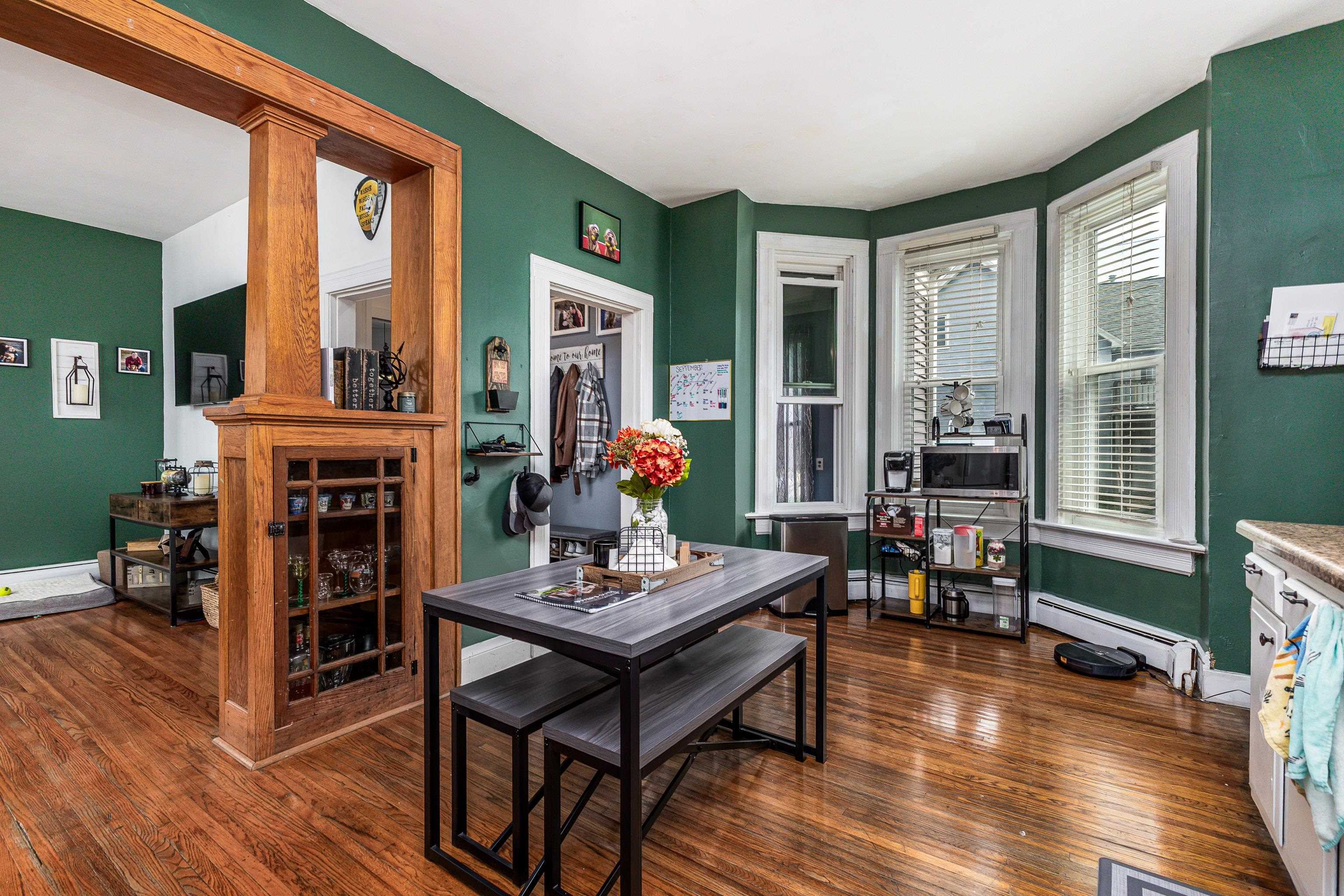 934 W 5th Street