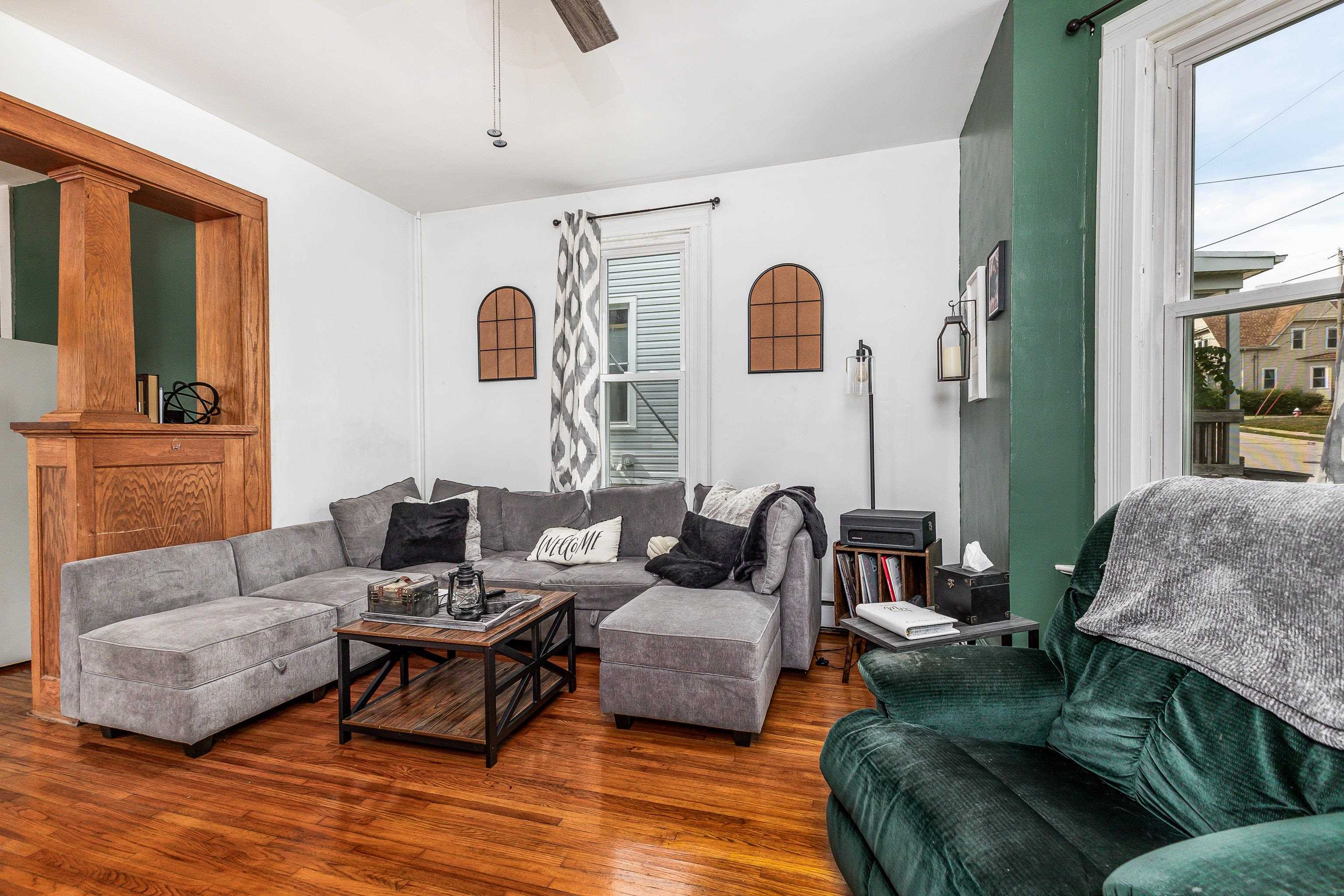934 W 5th Street