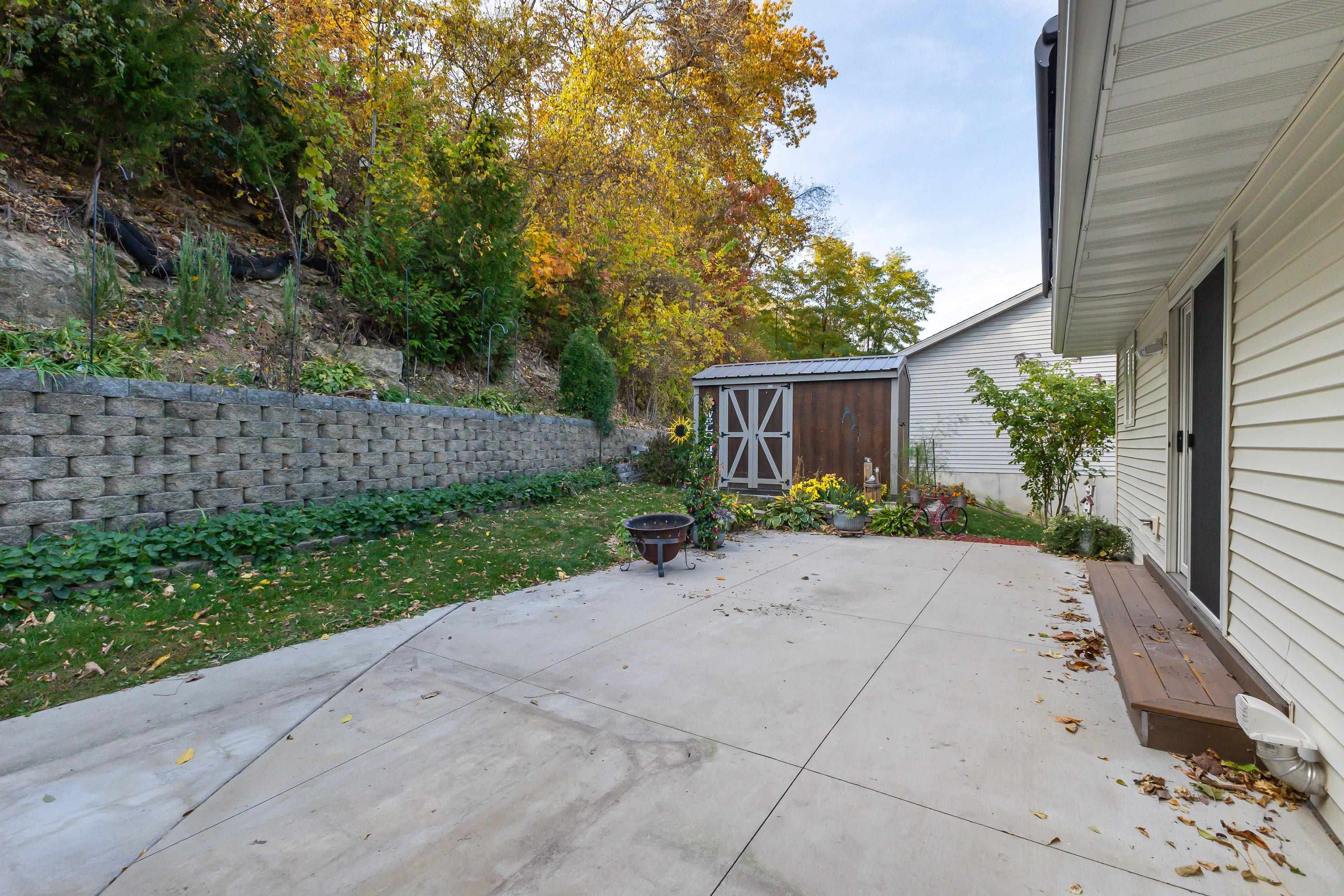 2748 Shiras Avenue