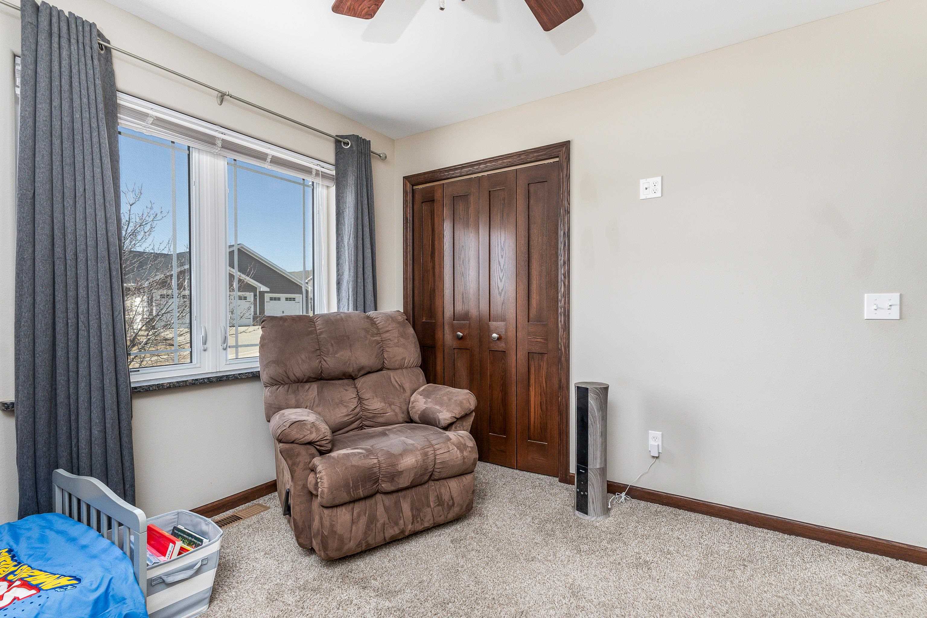 6524 N Dorchester Lane