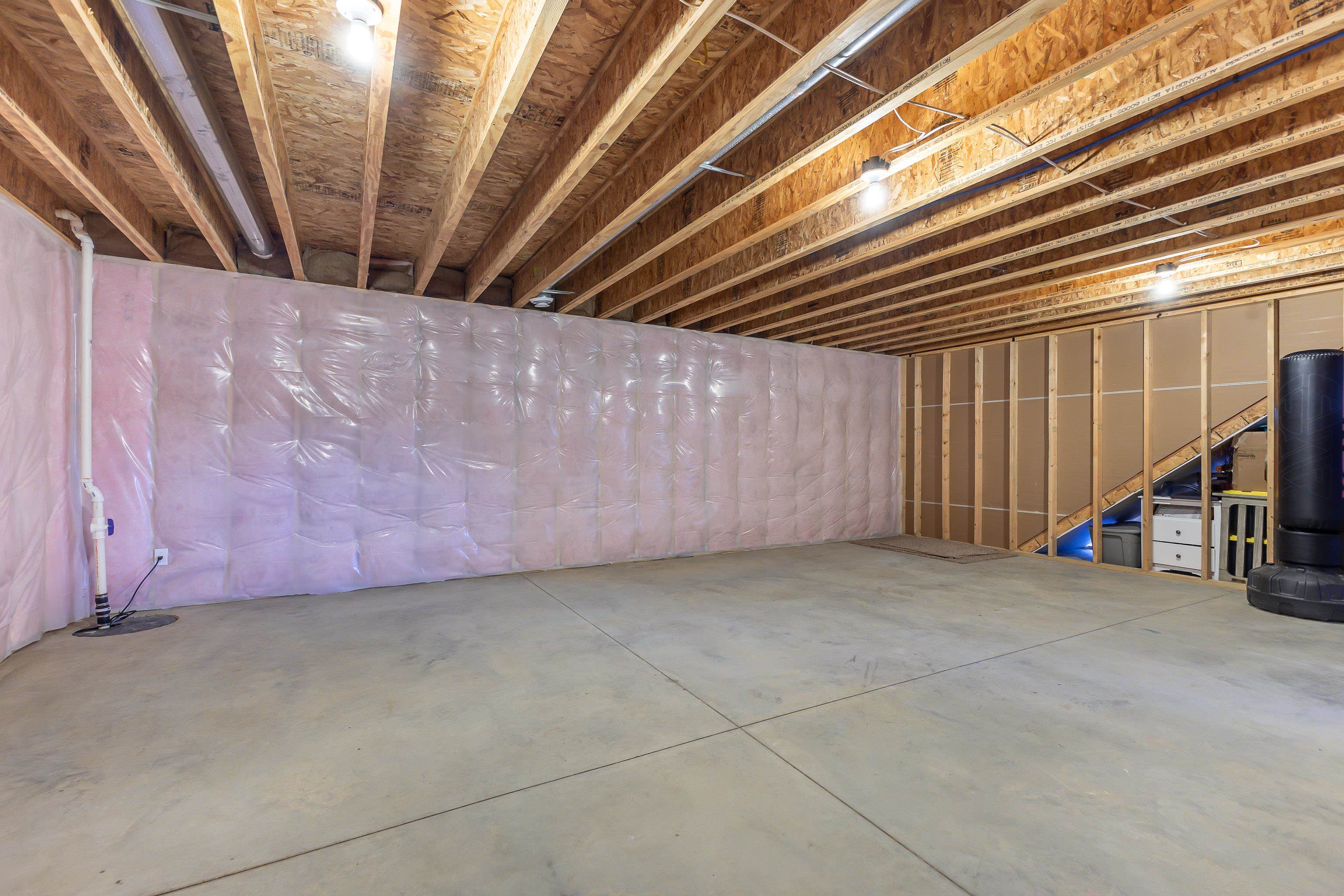 6524 N Dorchester Lane