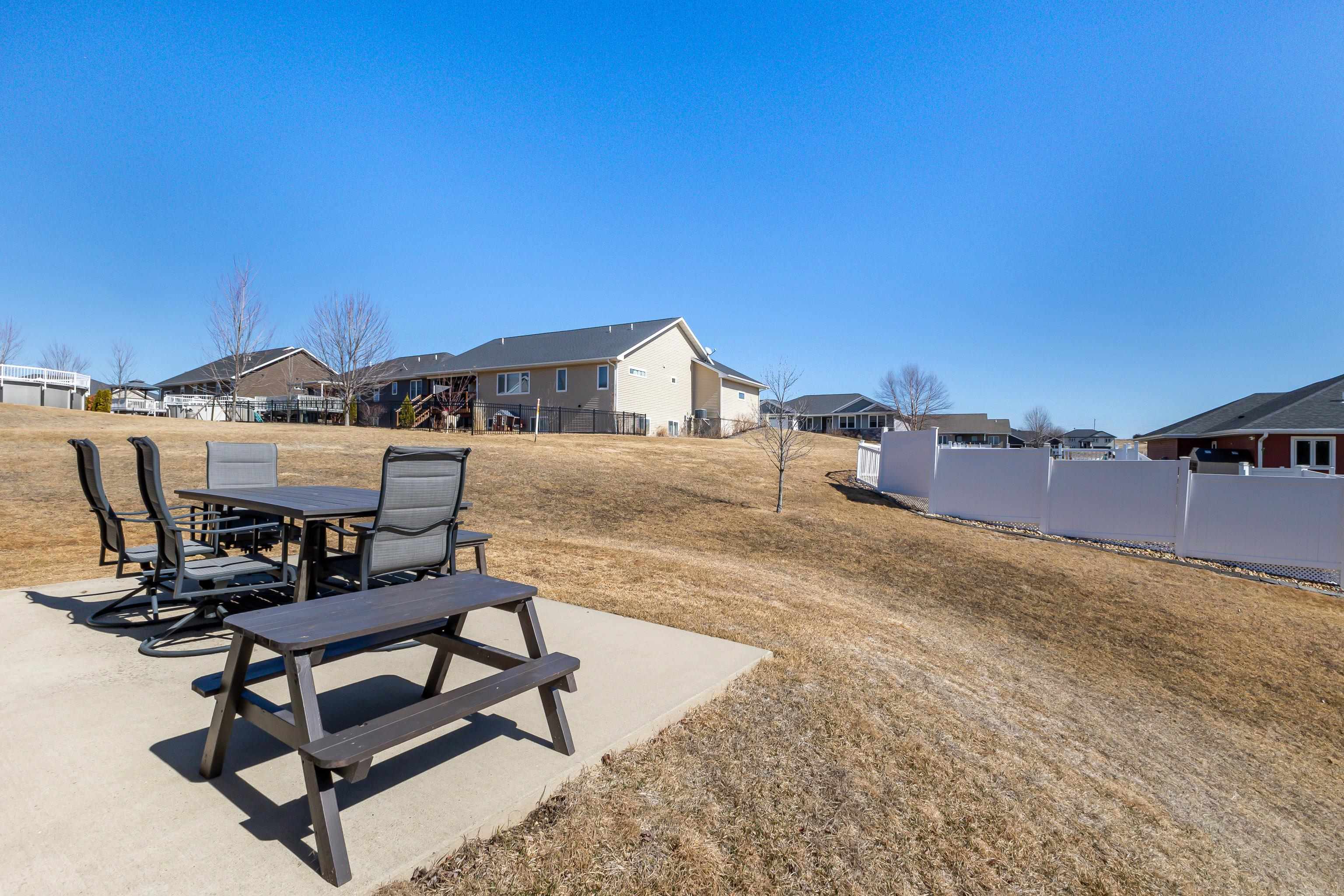 6524 N Dorchester Lane