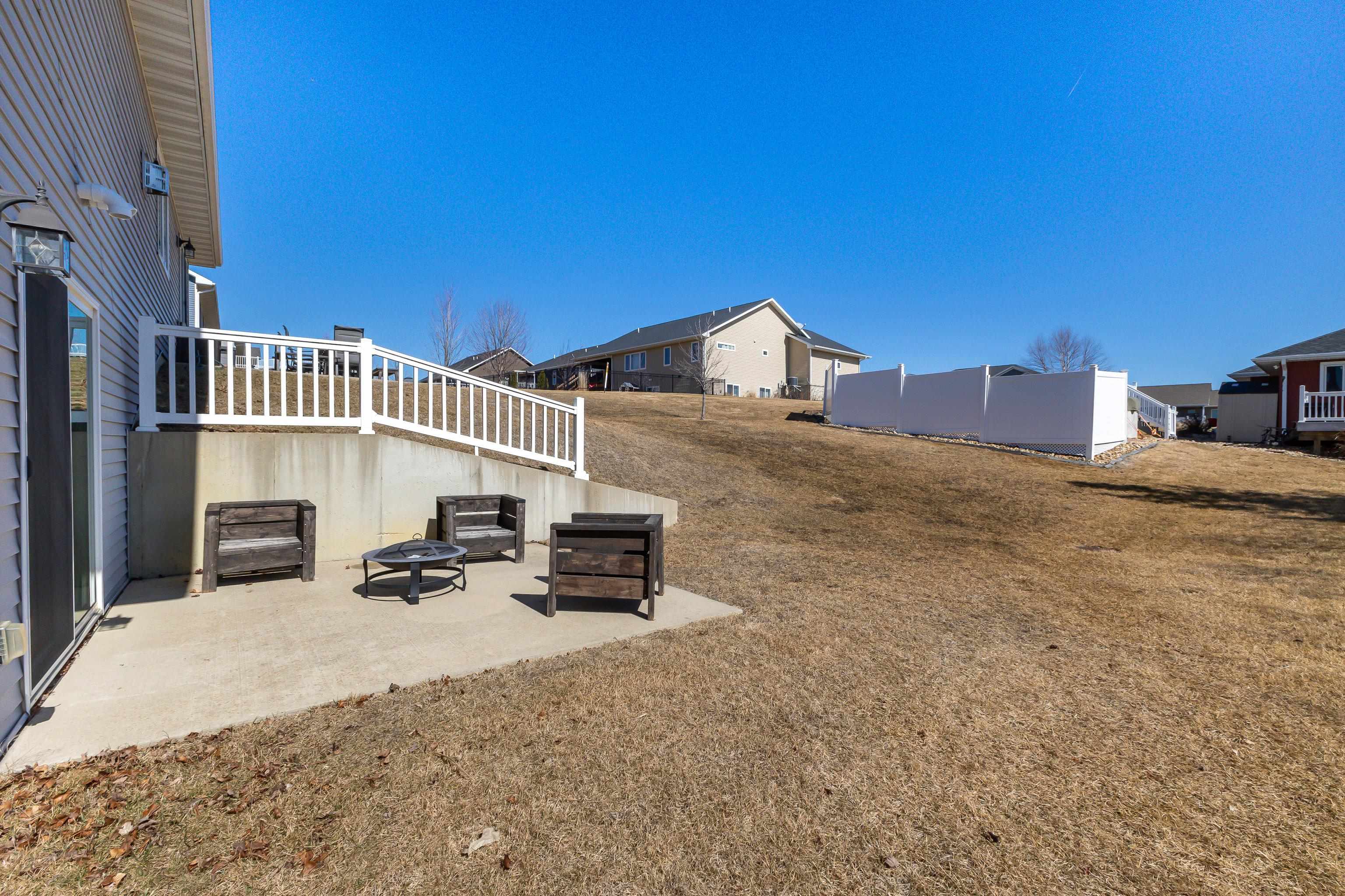 6524 N Dorchester Lane