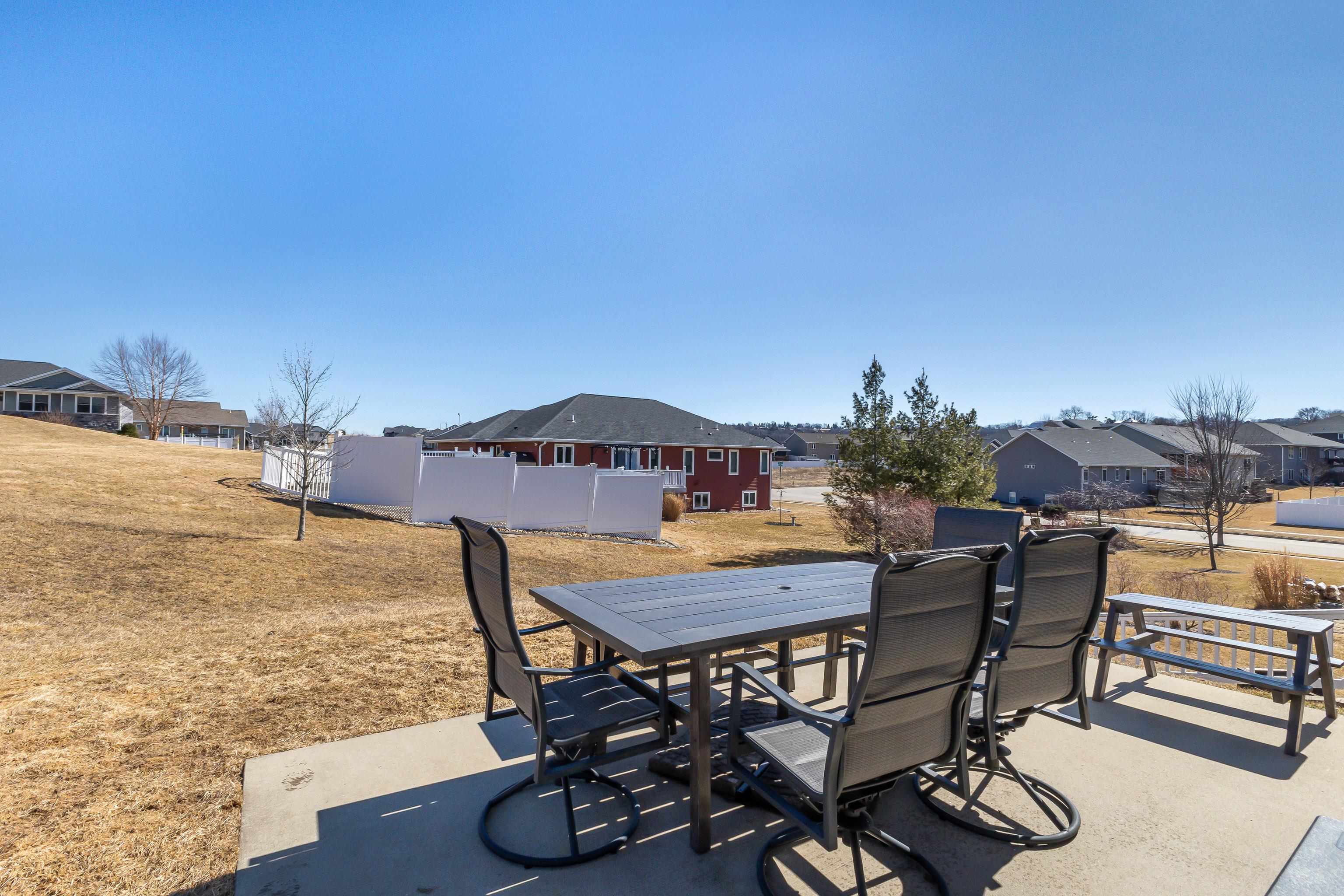 6524 N Dorchester Lane