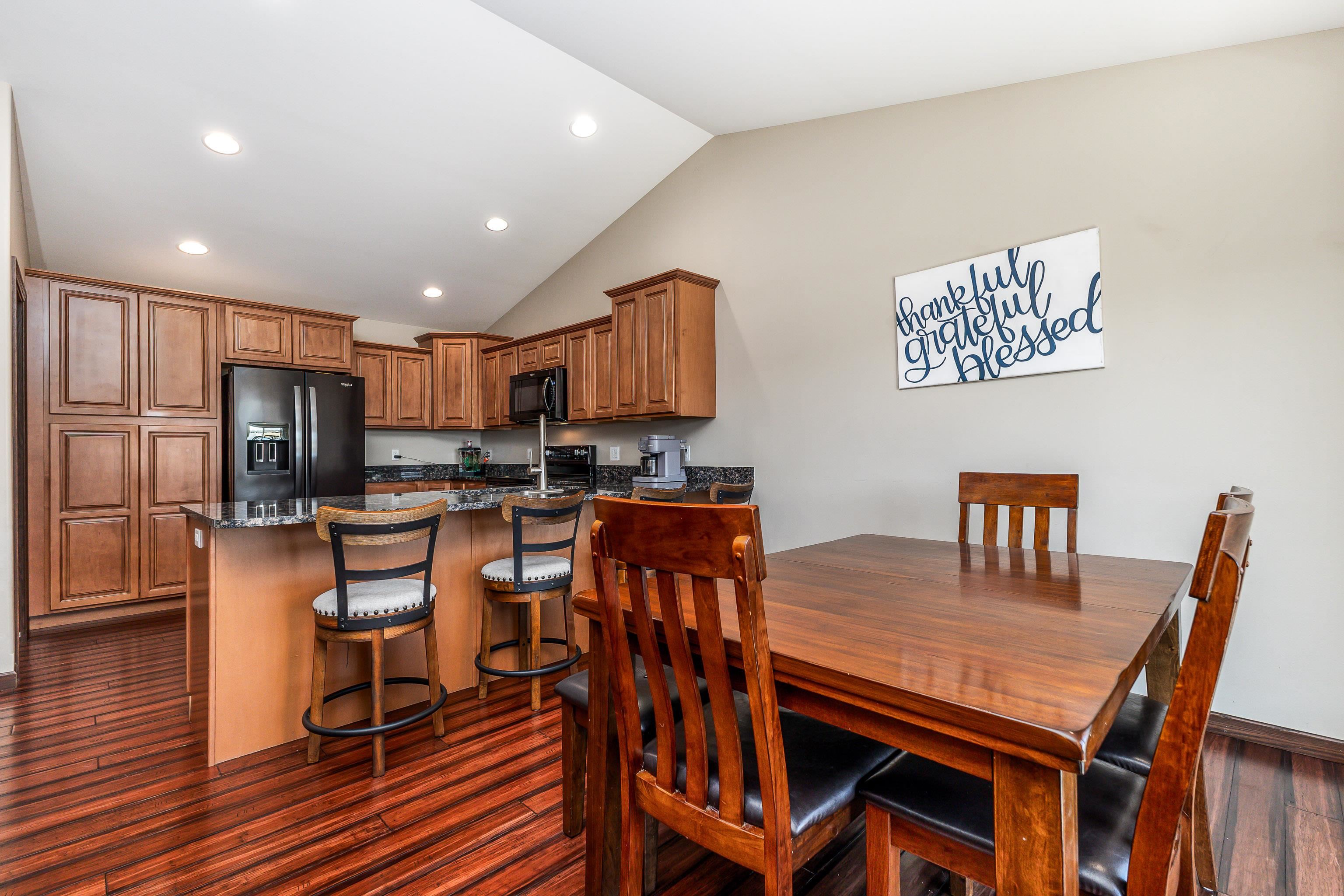 6524 N Dorchester Lane