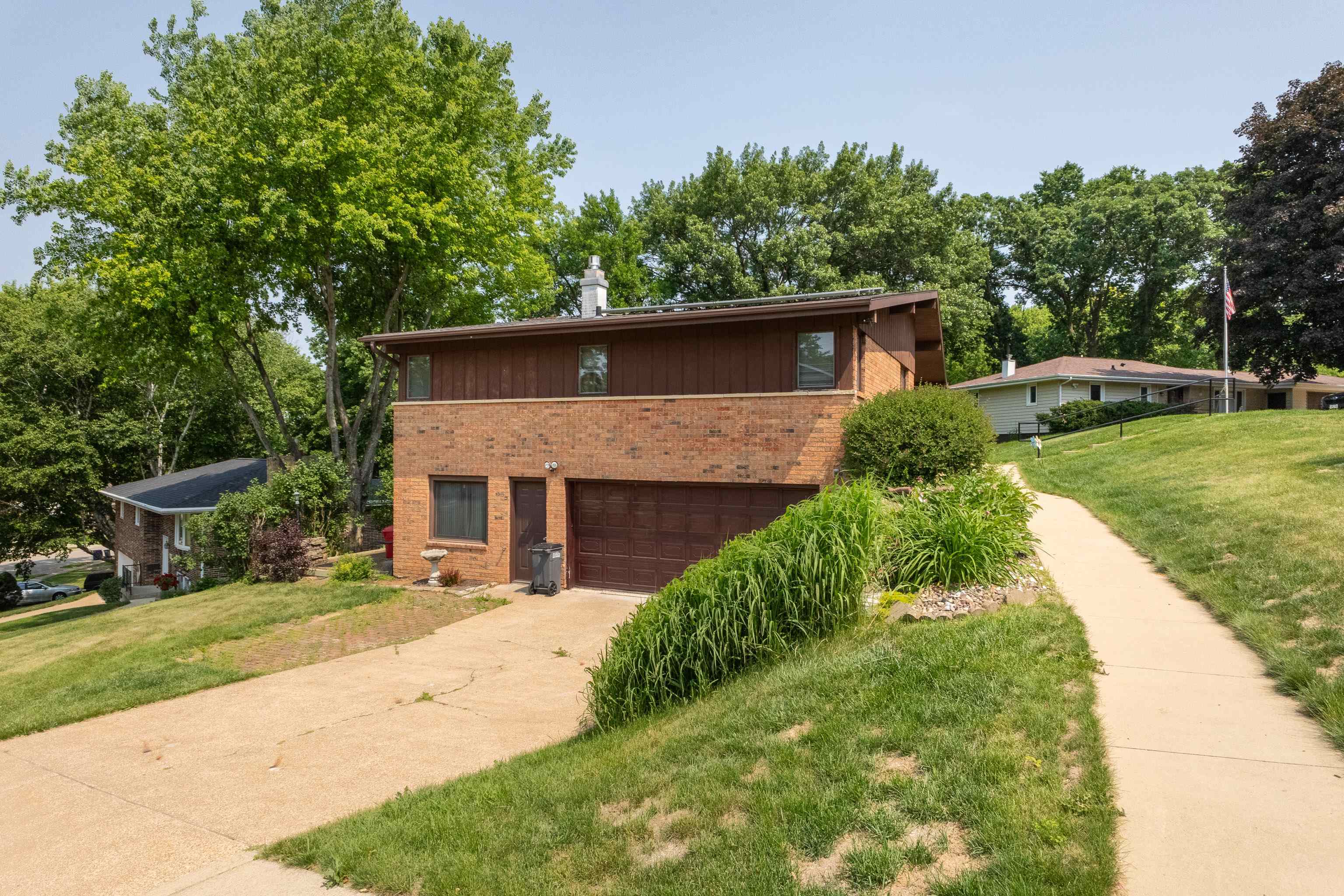 894 Berkley Court