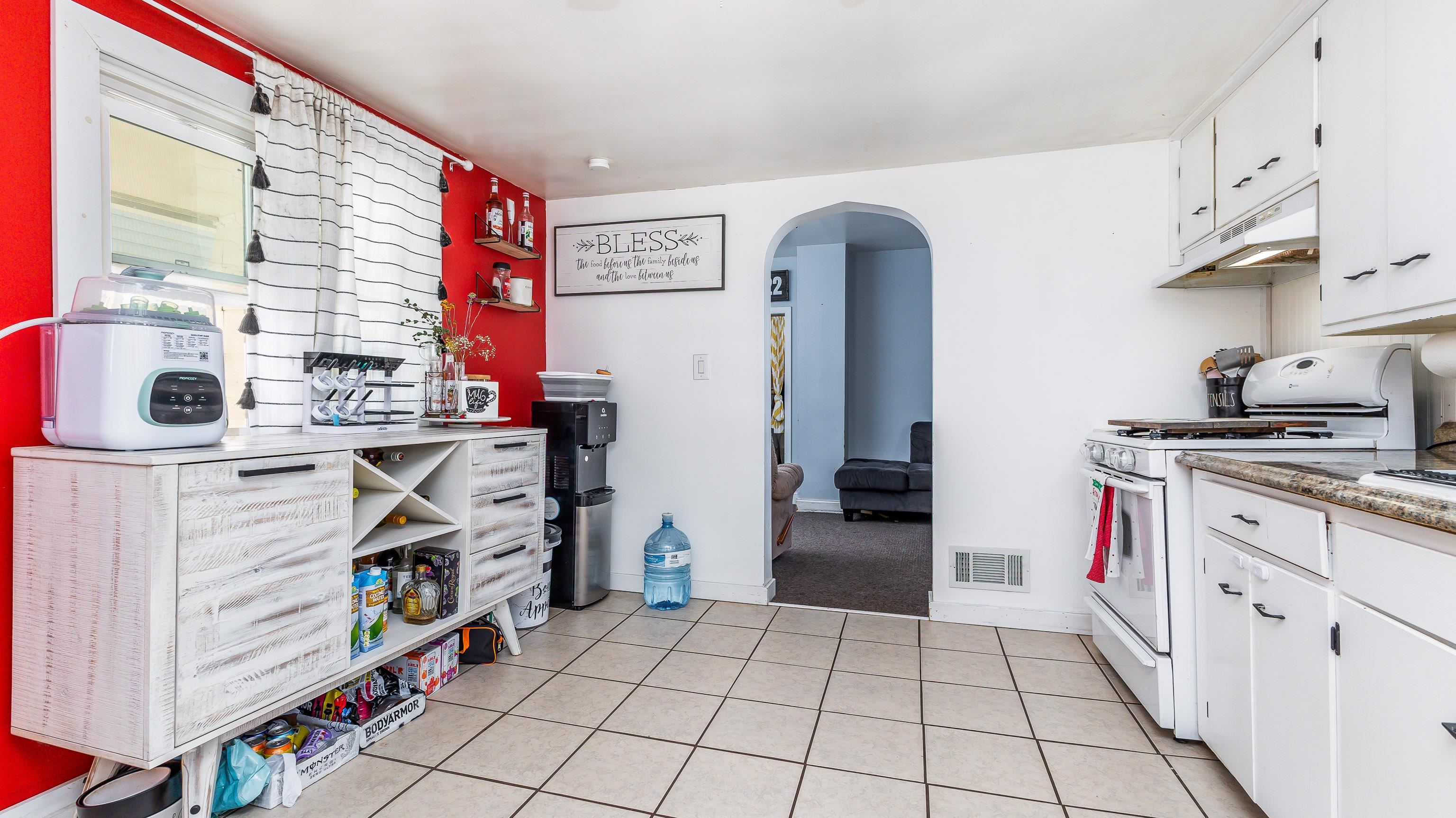 2940 Elm Street