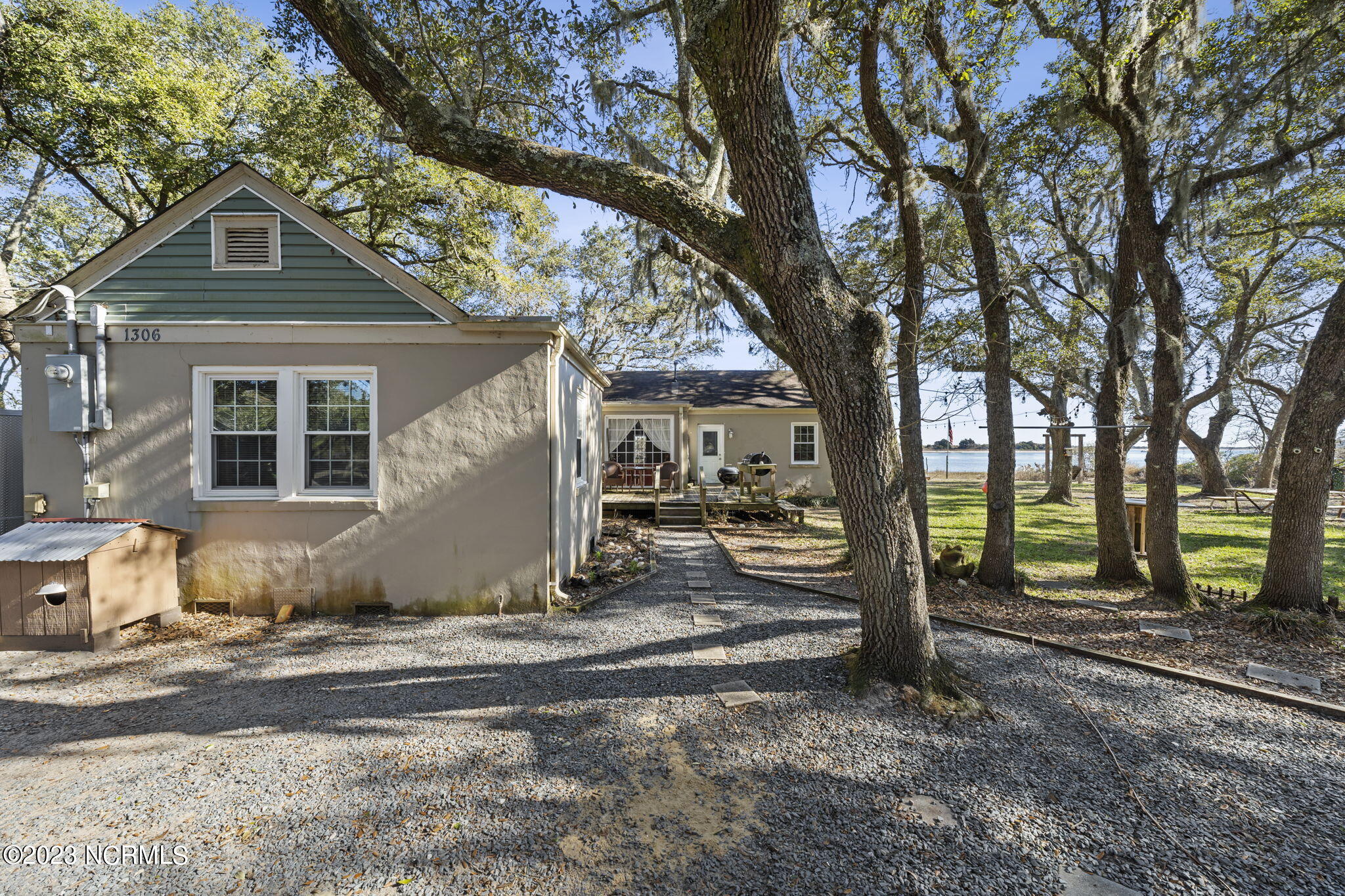 1306 Hill Valley Walk