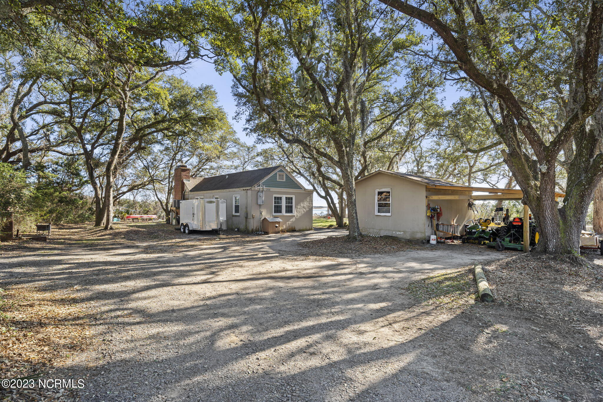 1306 Hill Valley Walk