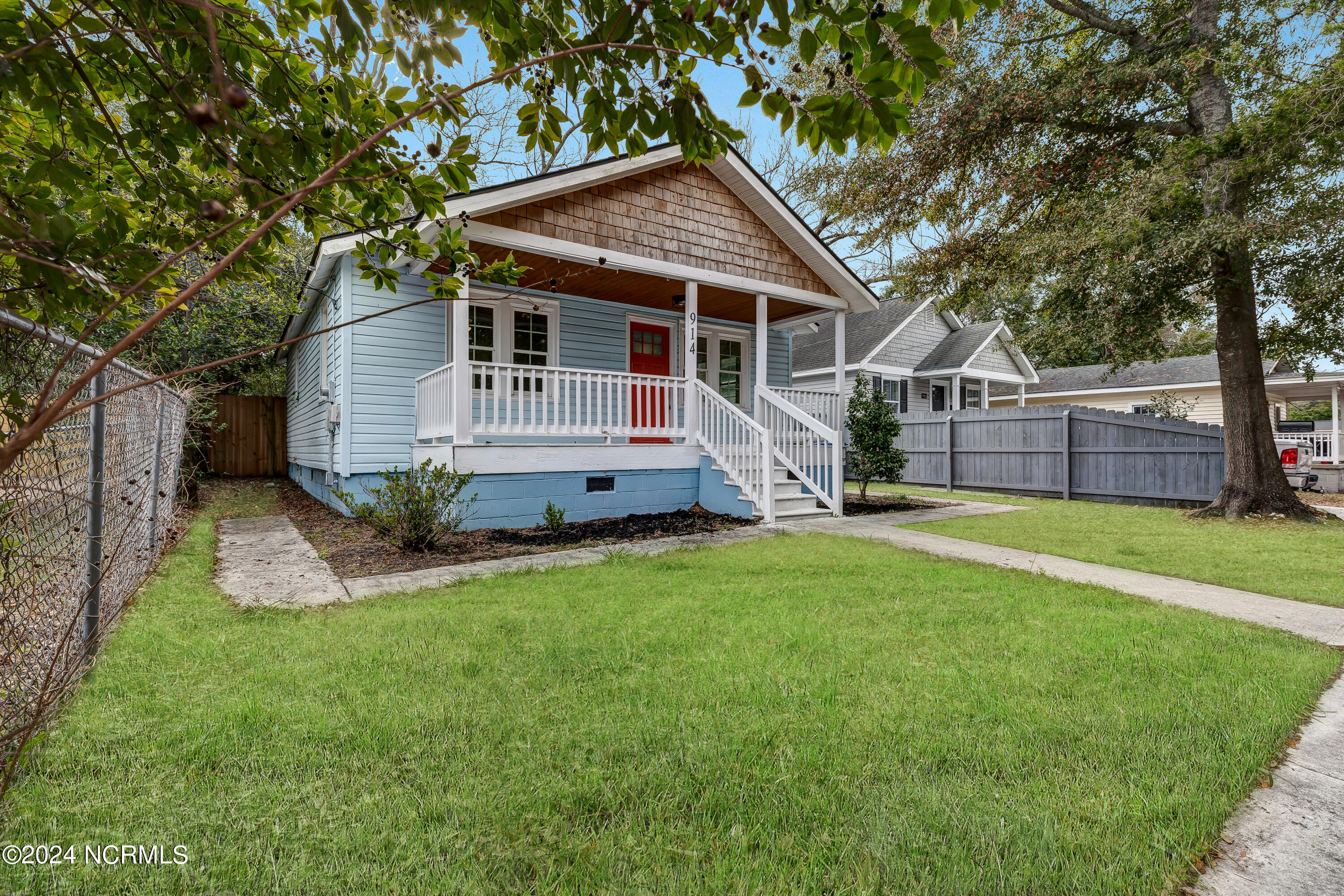 914 Queen Street