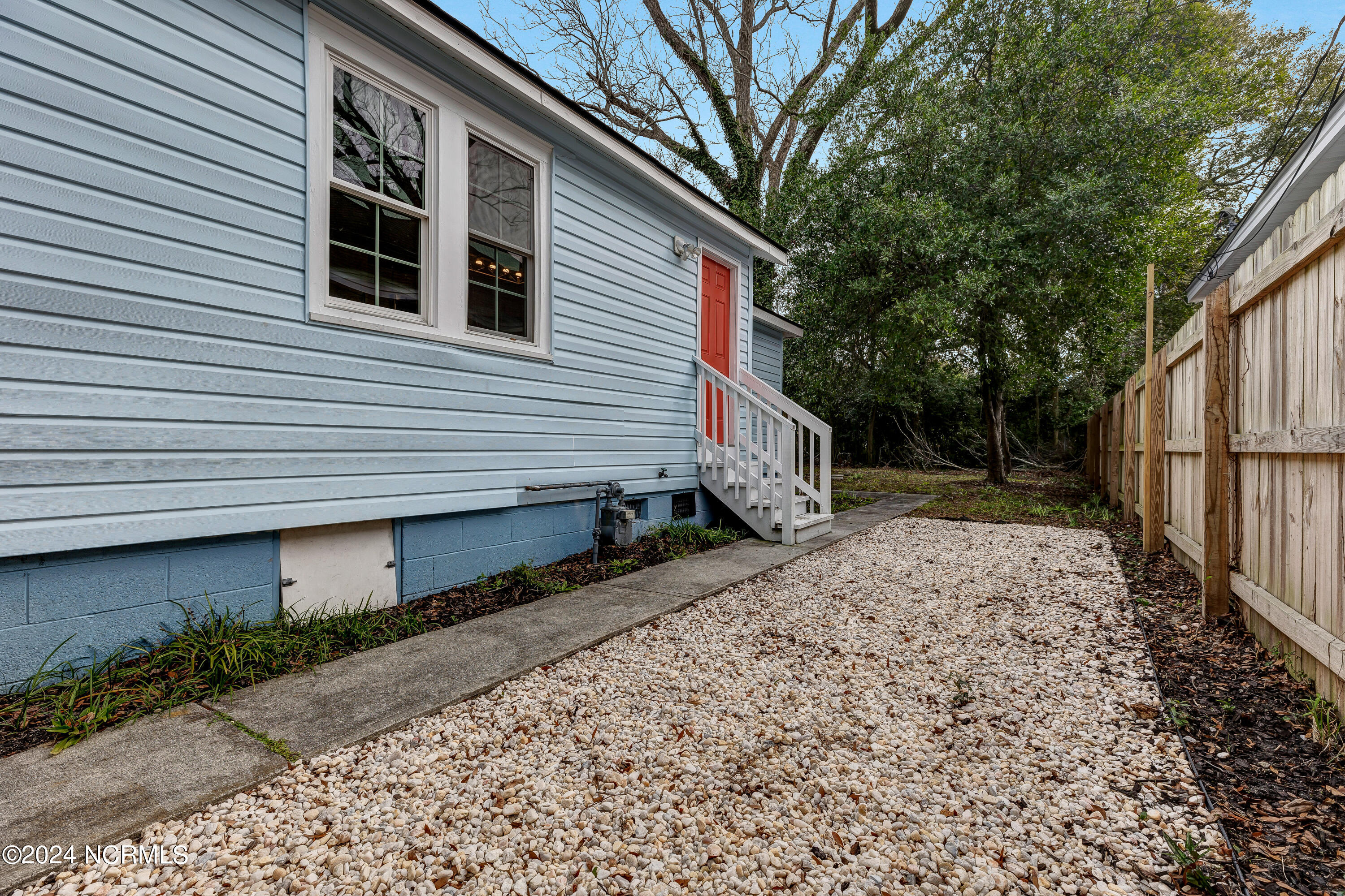 914 Queen Street