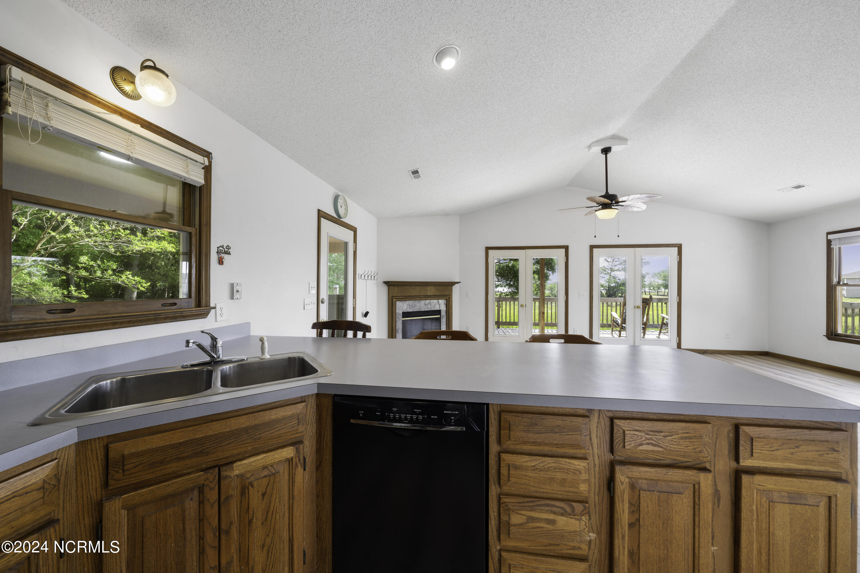 1628 Sunrise Lane