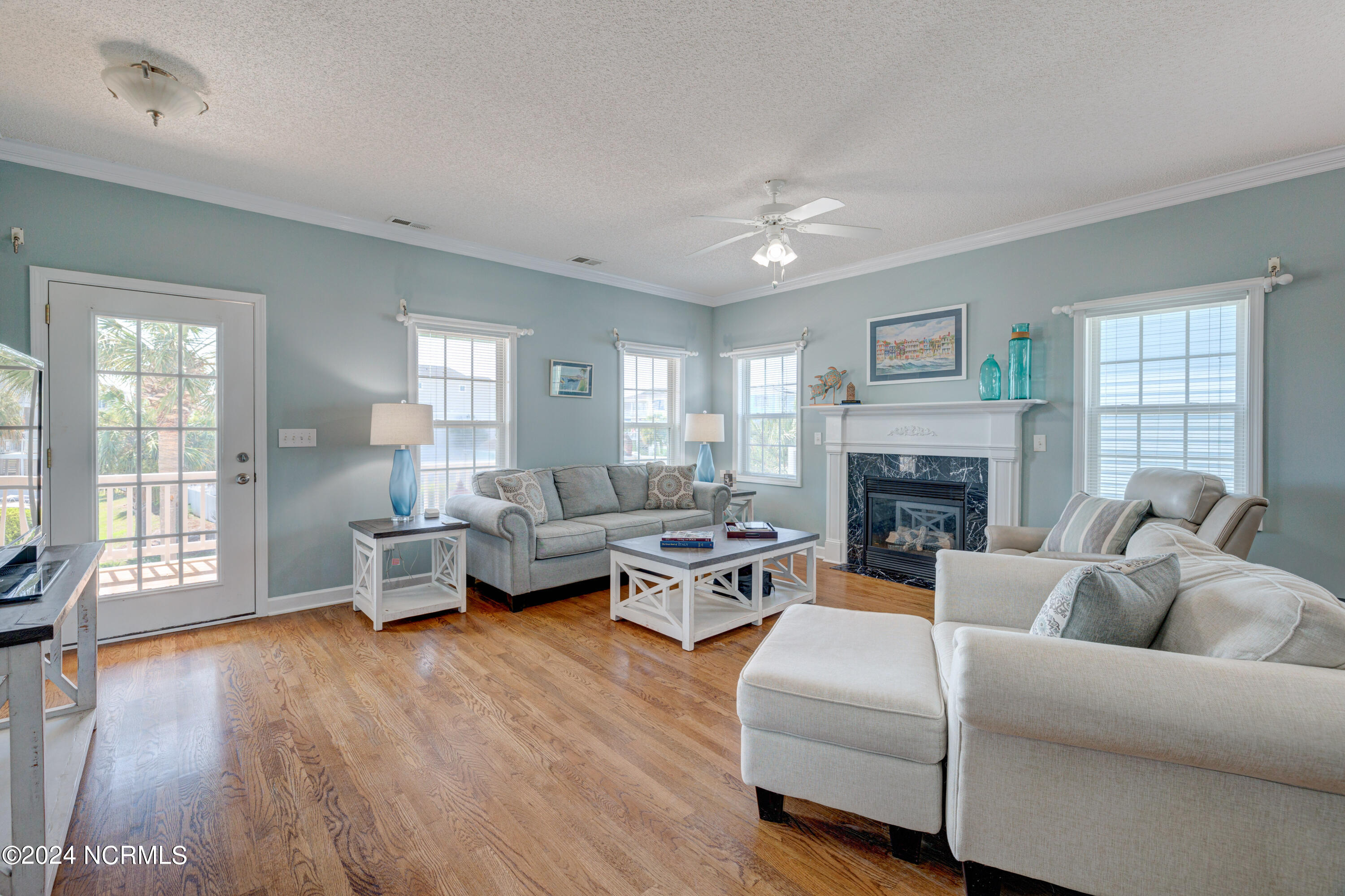 333 Sealane Way