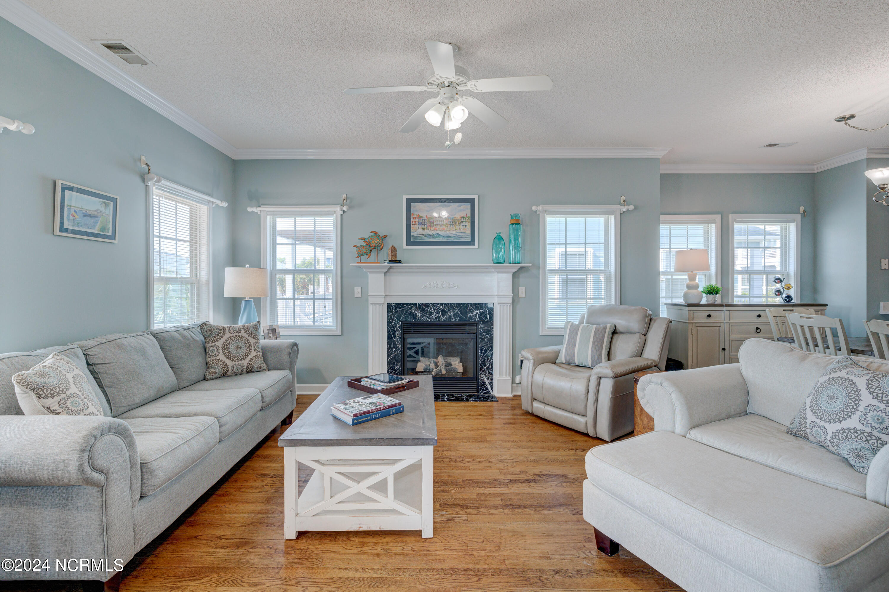 333 Sealane Way