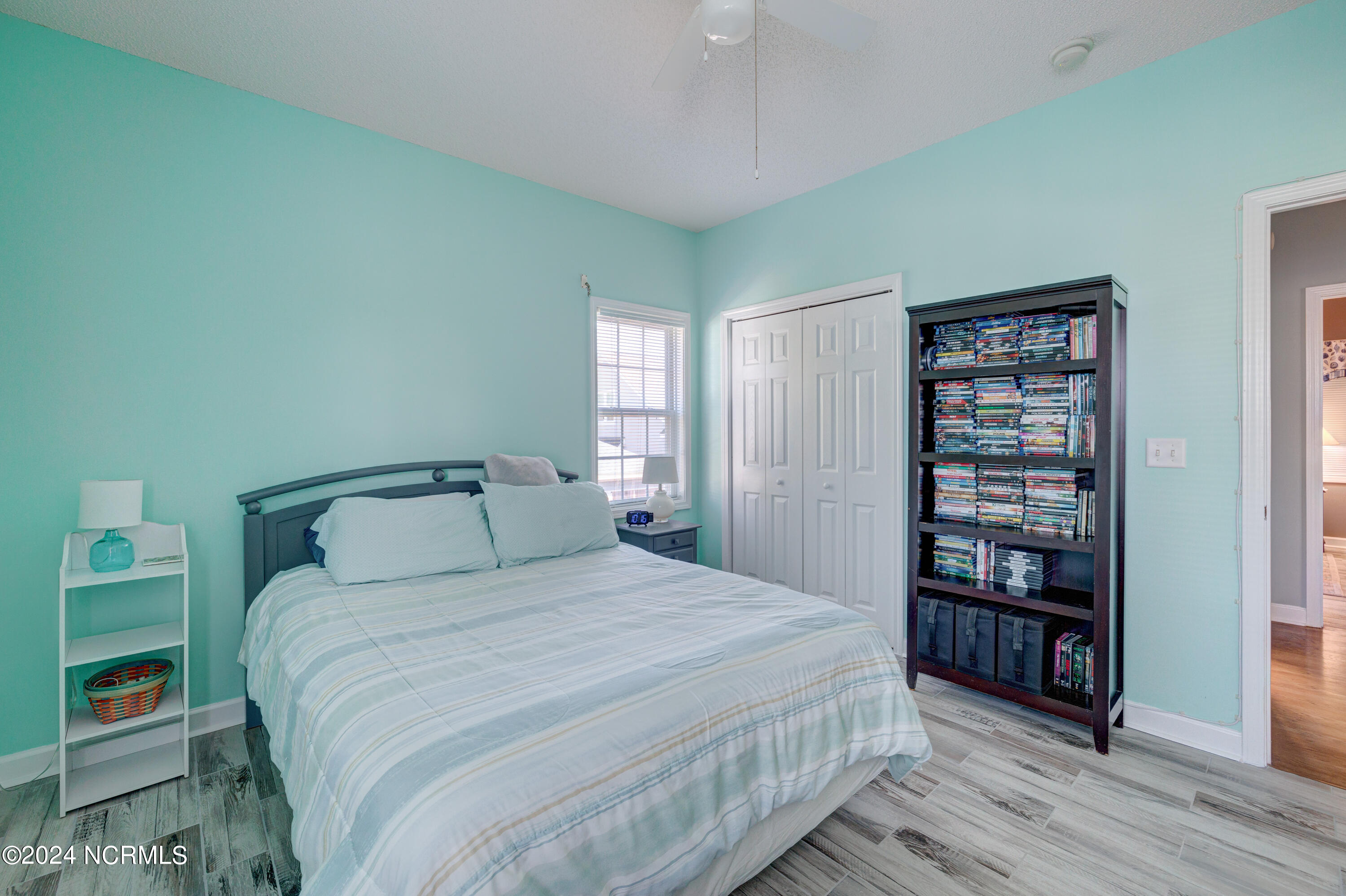 333 Sealane Way