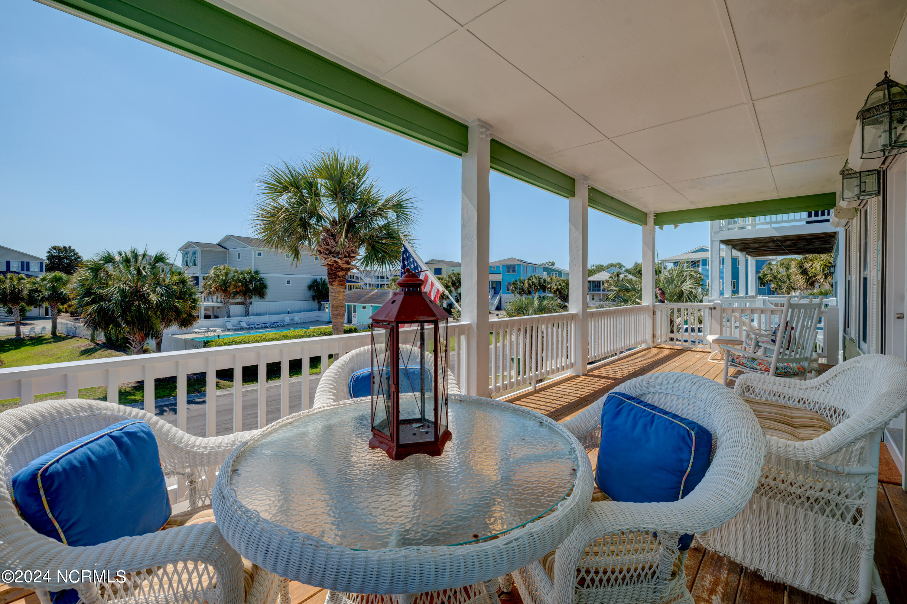 333 Sealane Way