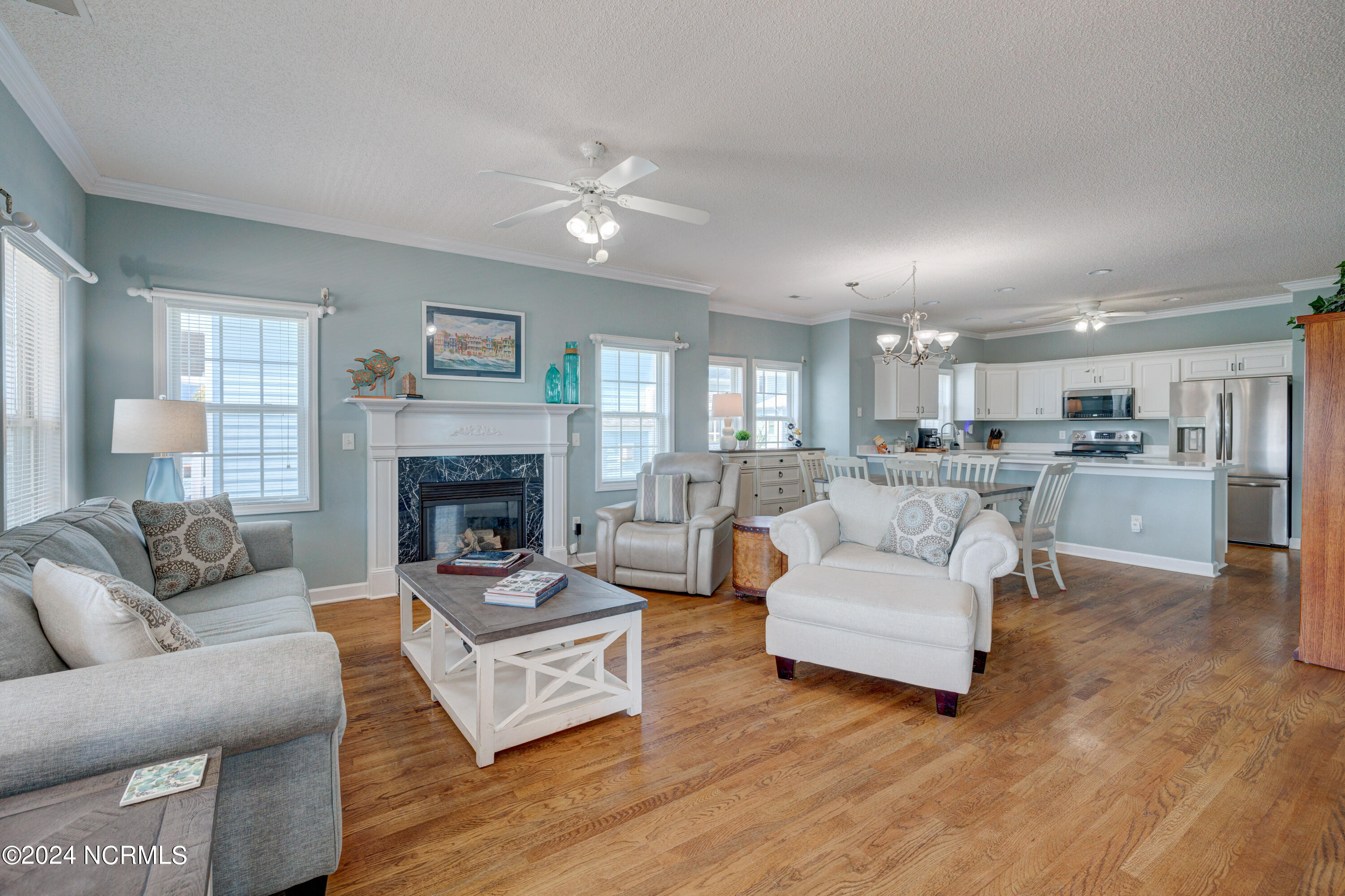 333 Sealane Way
