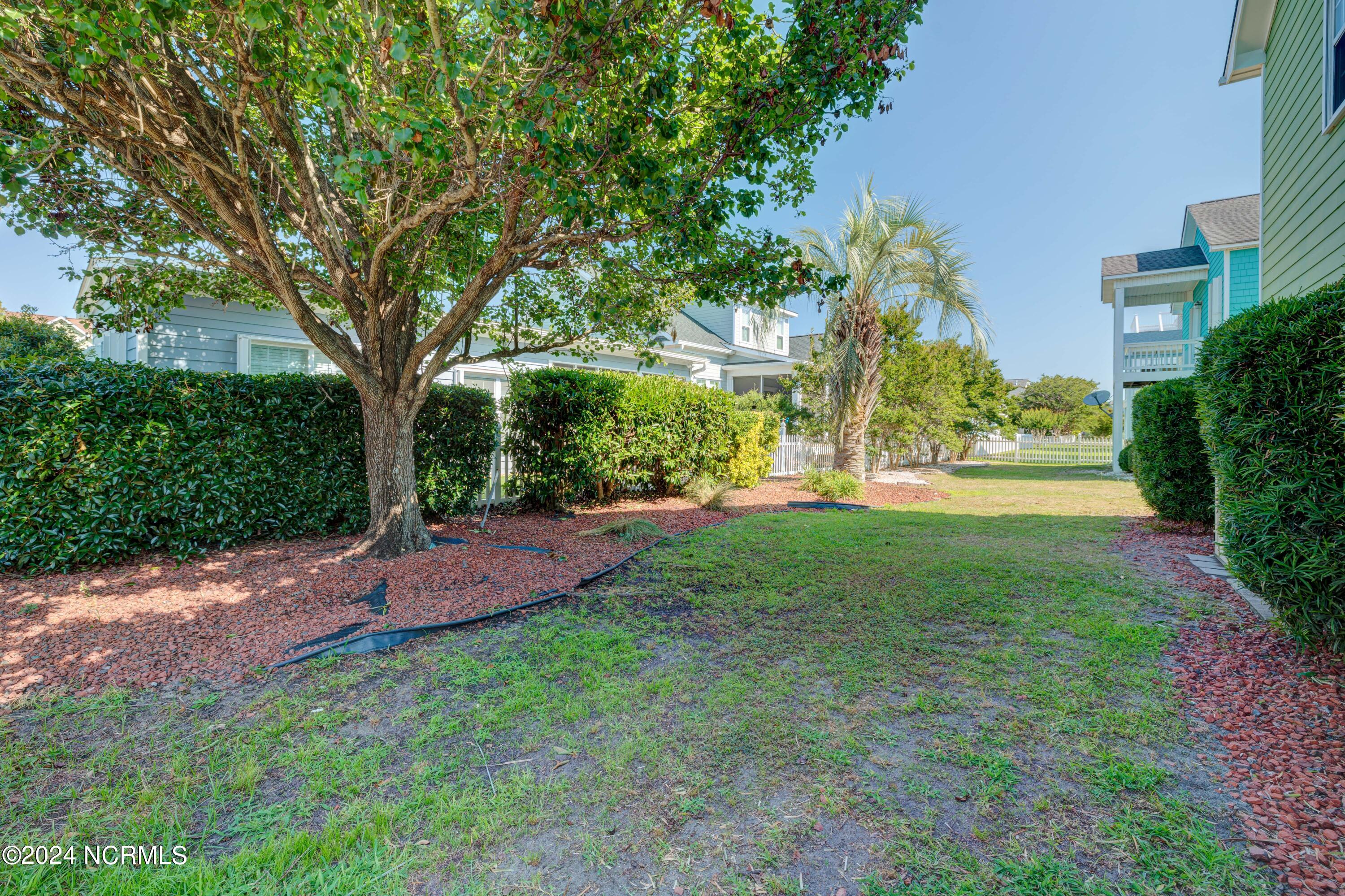 333 Sealane Way
