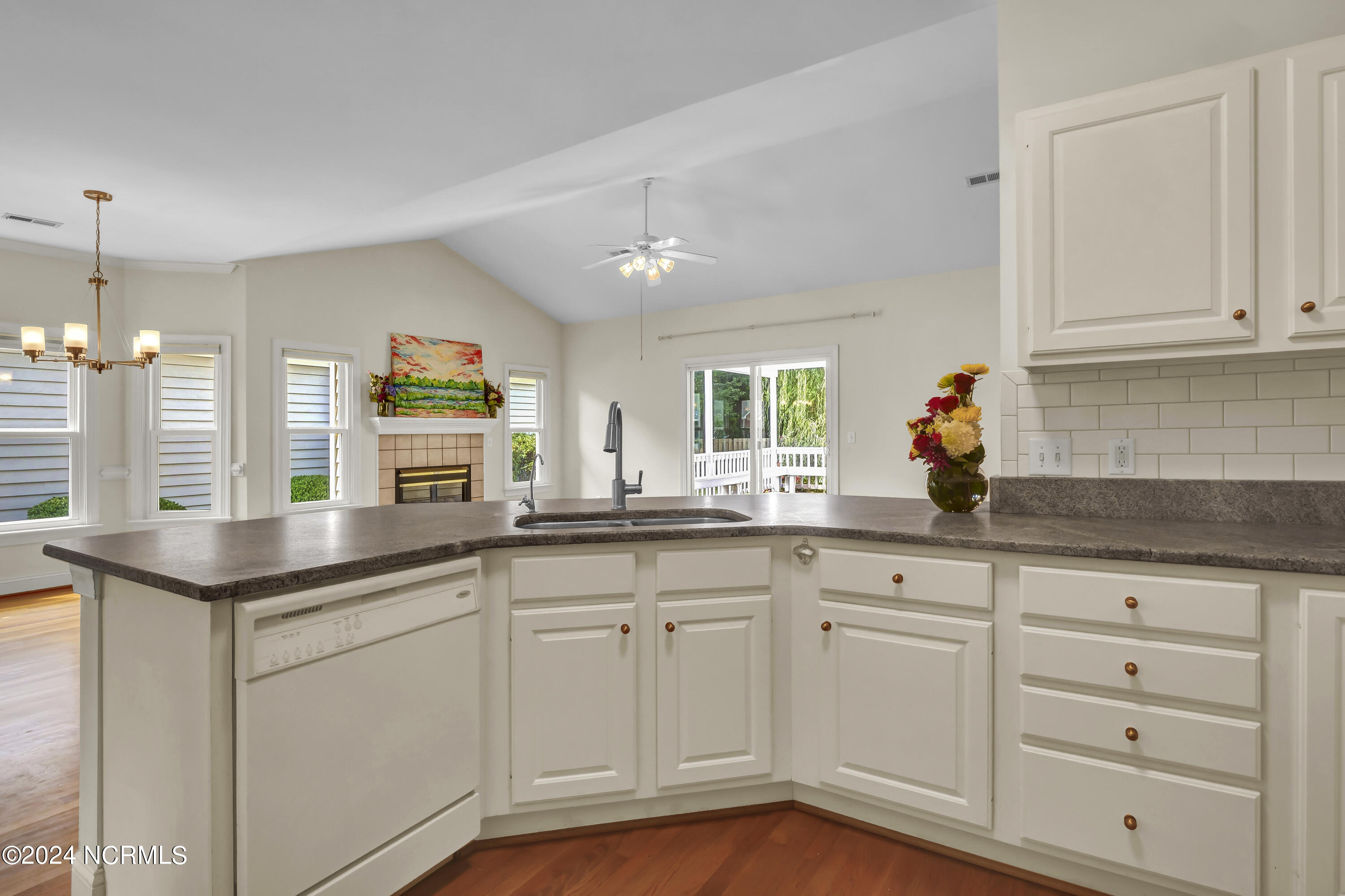 5612 Shell Road Village Drive