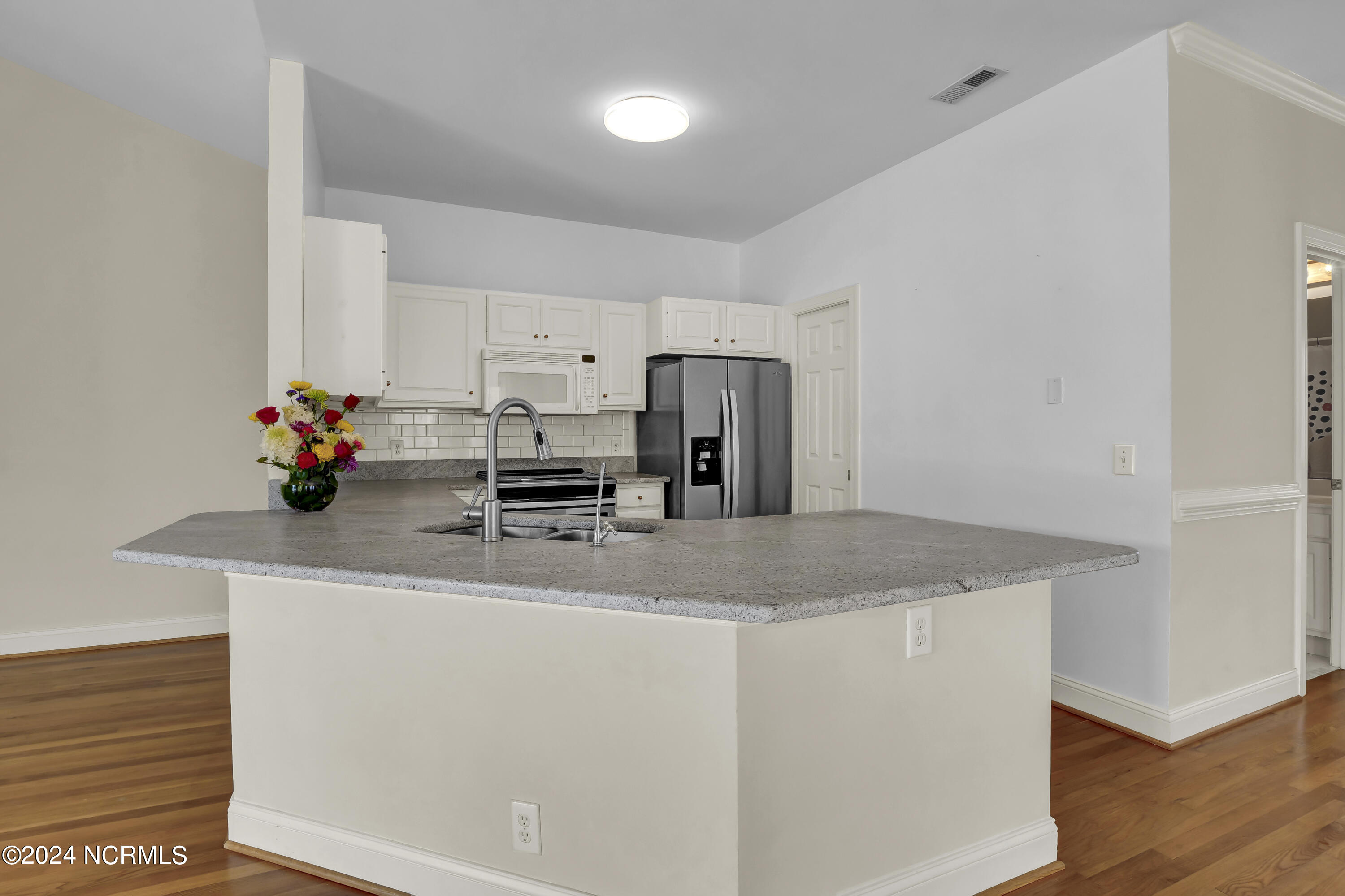 5612 Shell Road Village Drive