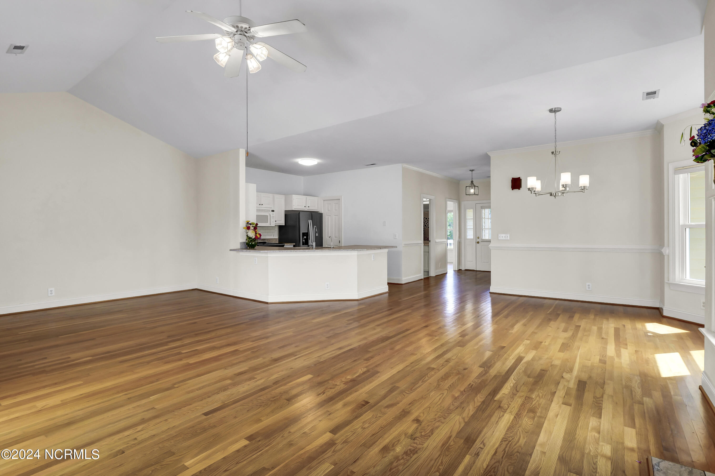 5612 Shell Road Village Drive