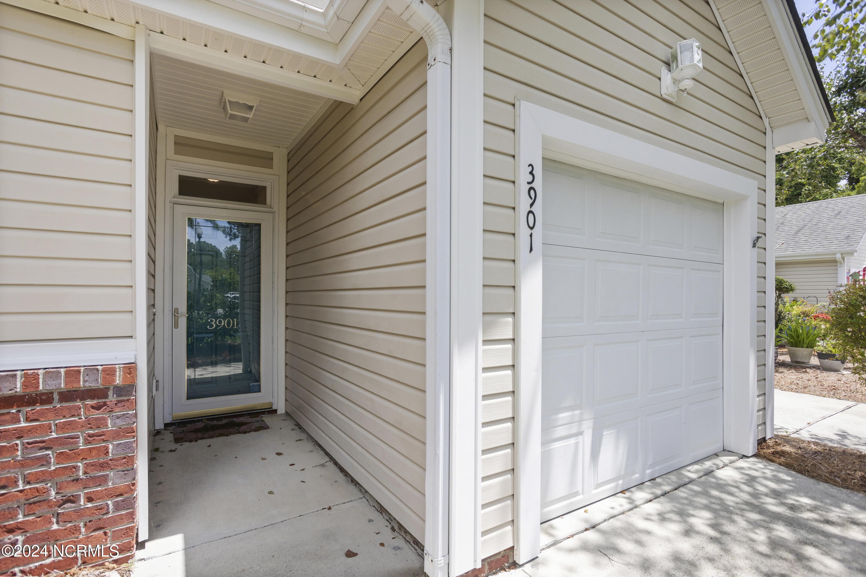 3901 Mayfield Court