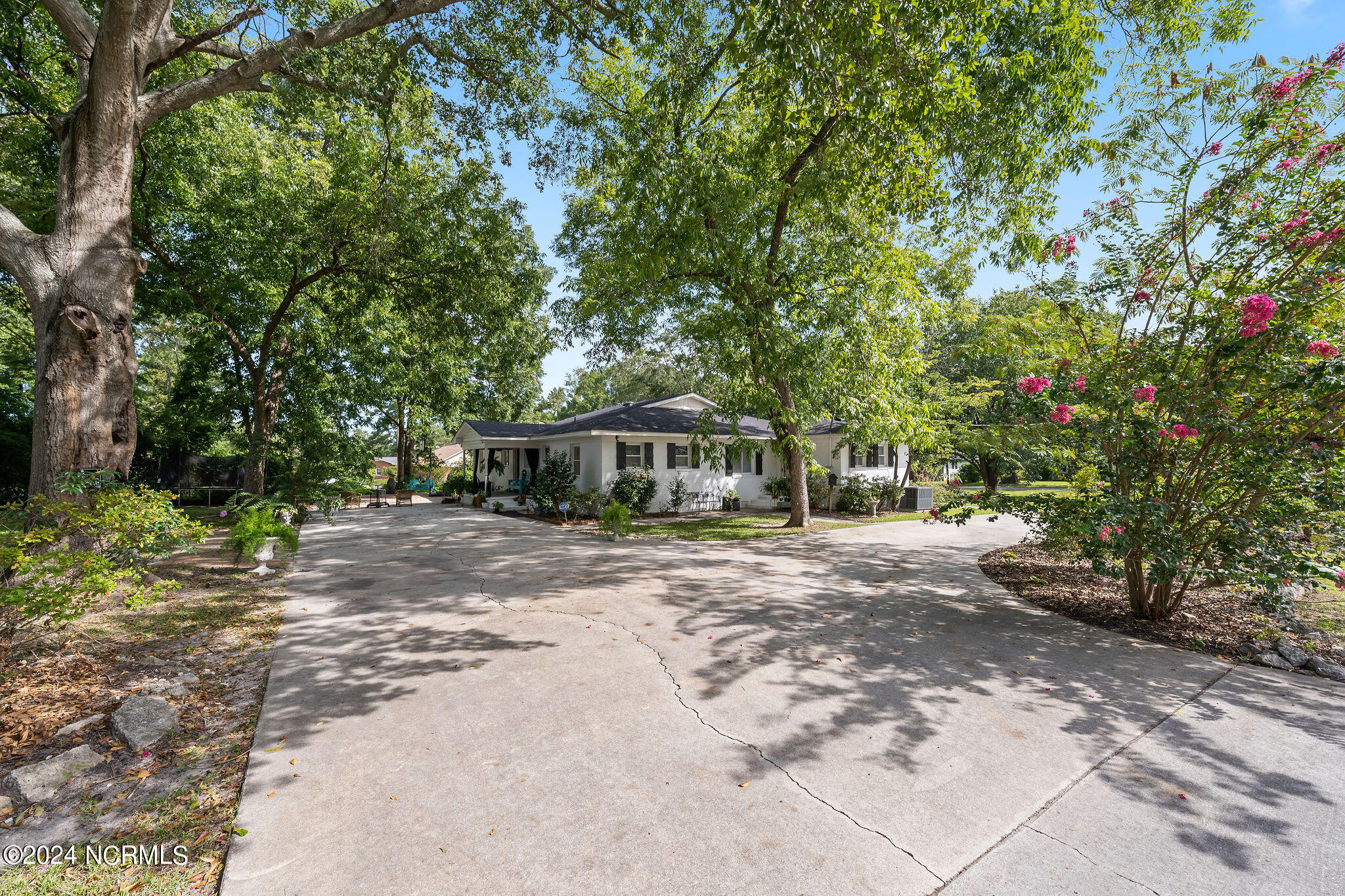 303 N Cowan Street