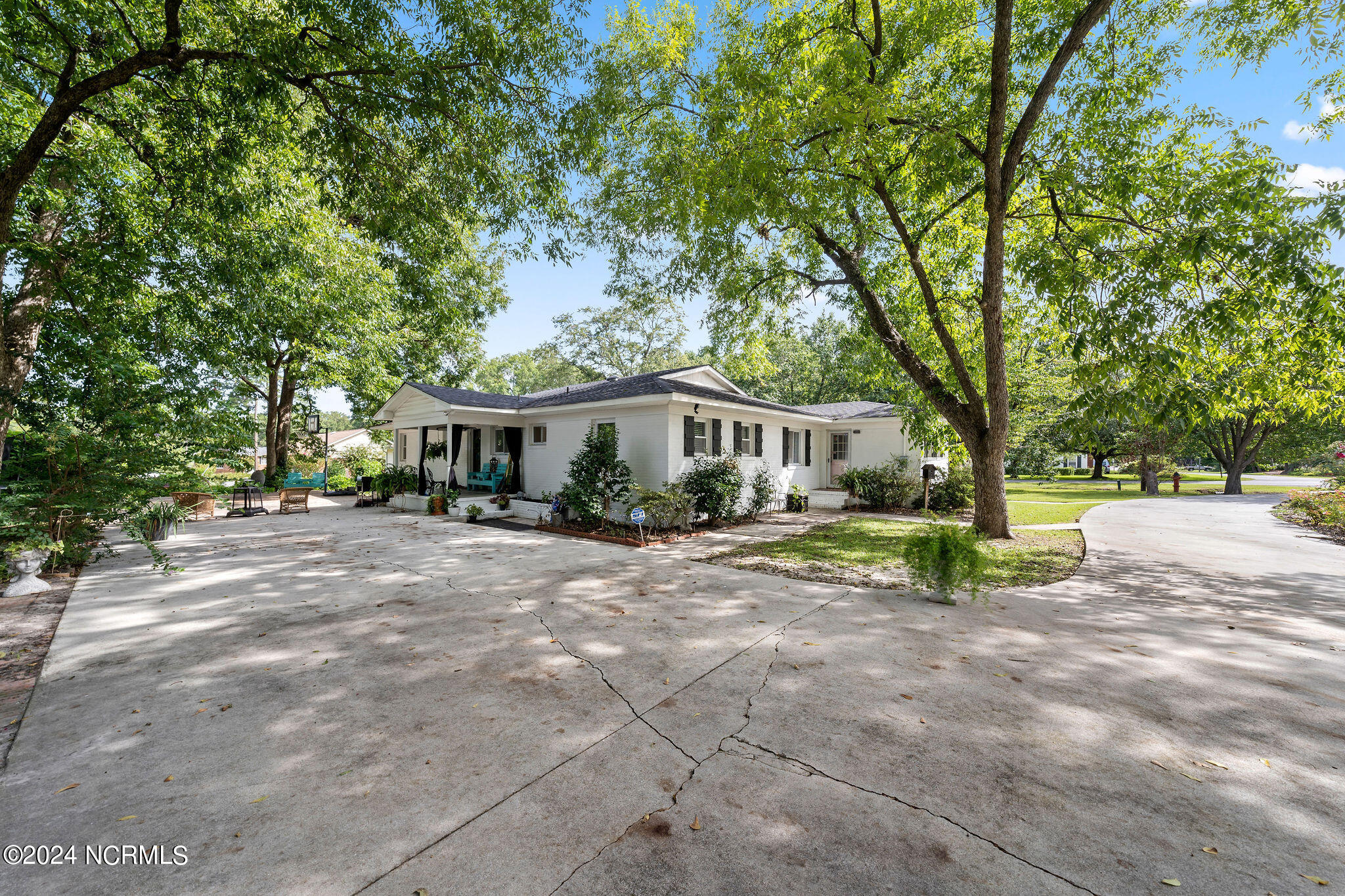 303 N Cowan Street