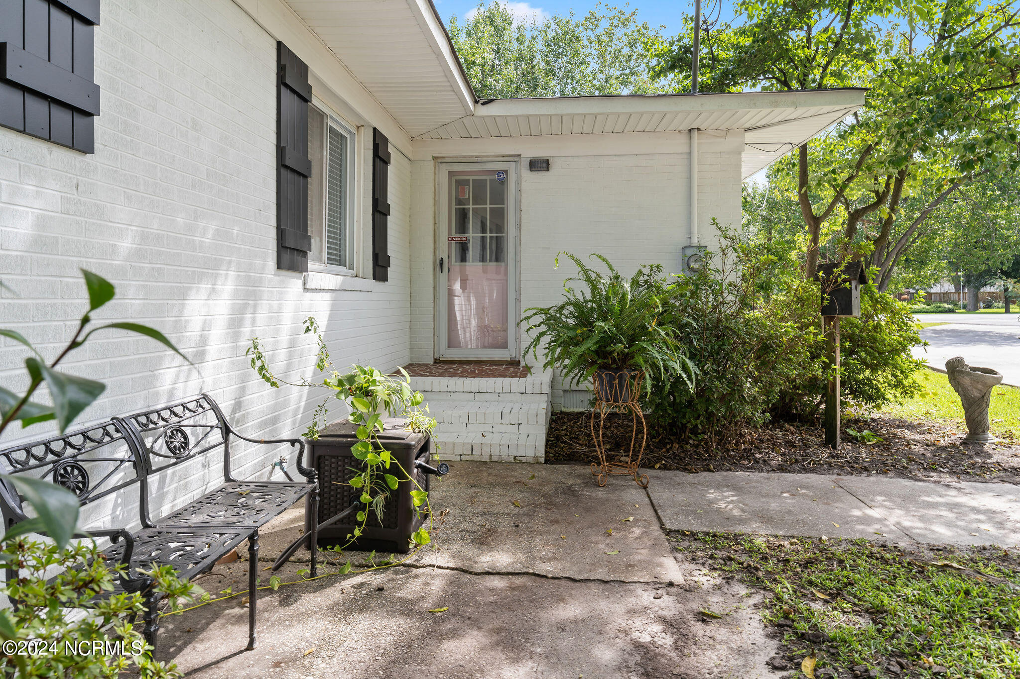 303 N Cowan Street