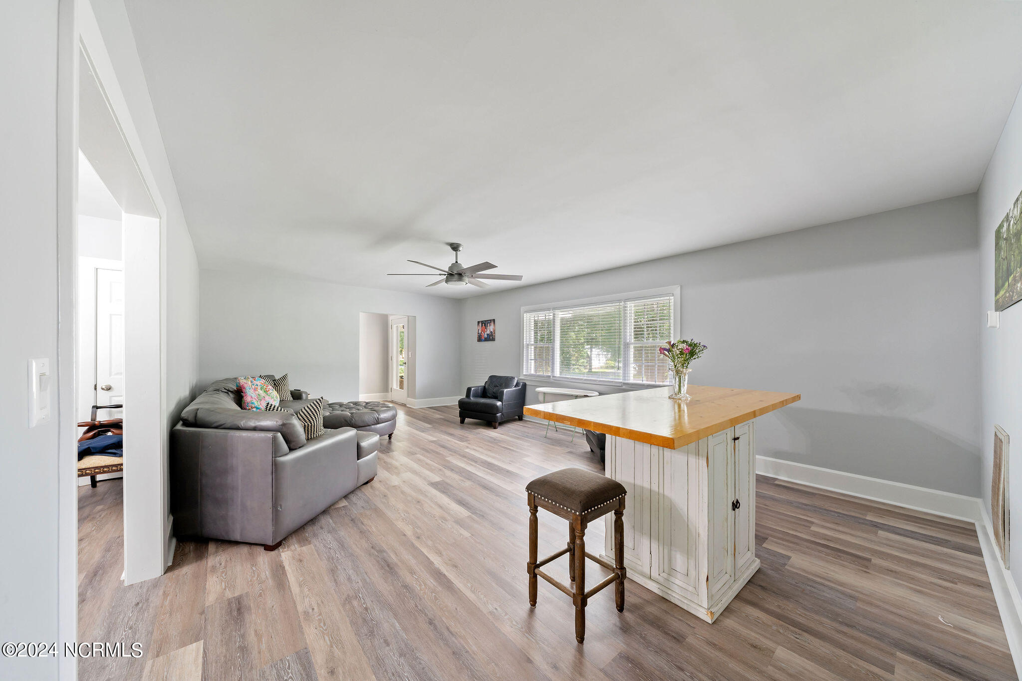 303 N Cowan Street