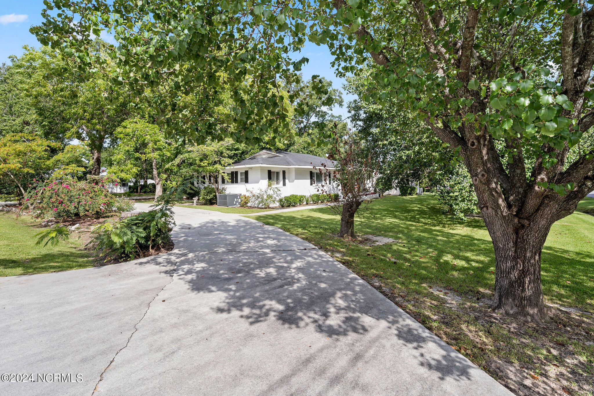 303 N Cowan Street