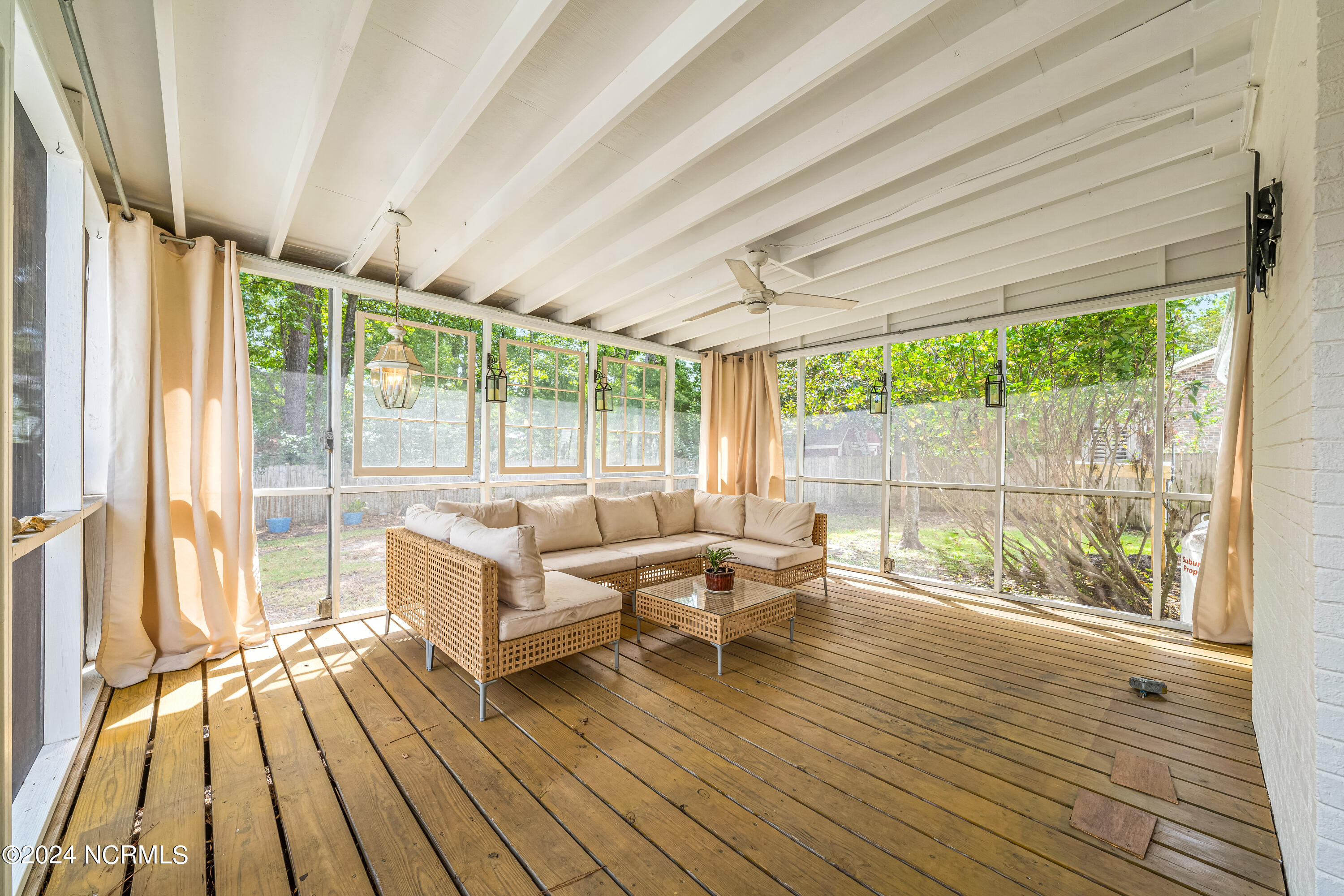 318 W Blackbeard Road
