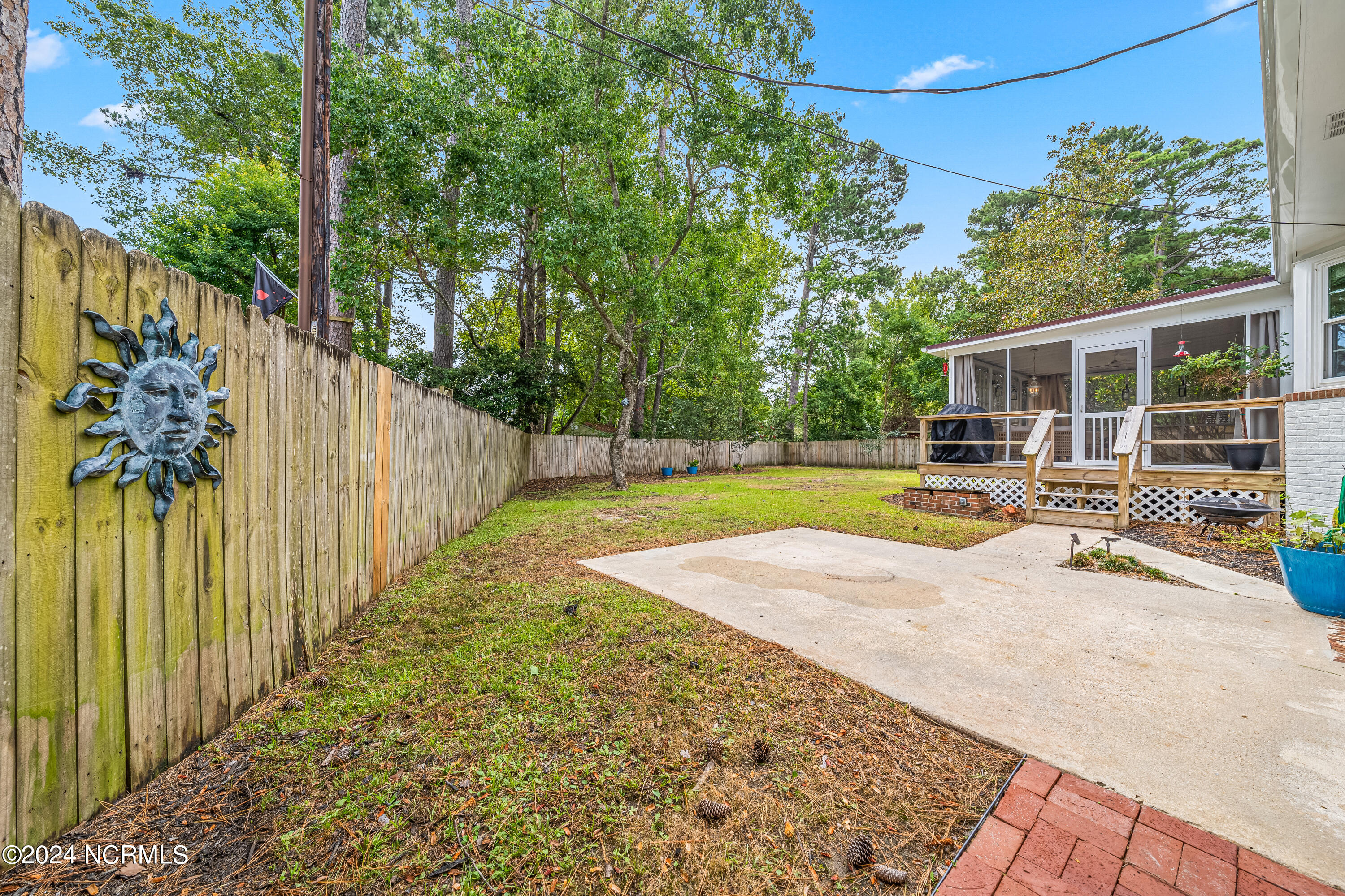 318 W Blackbeard Road