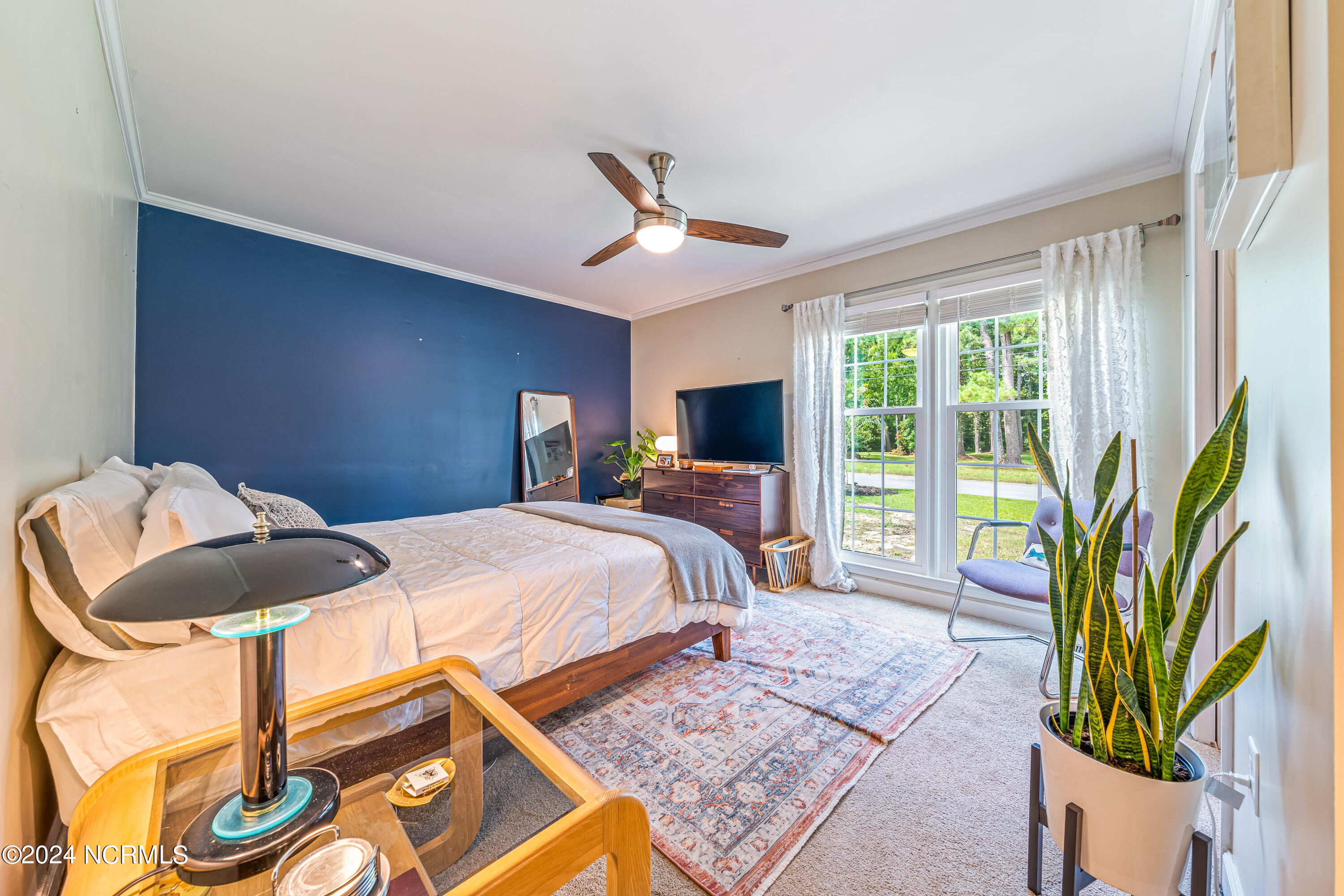 318 W Blackbeard Road
