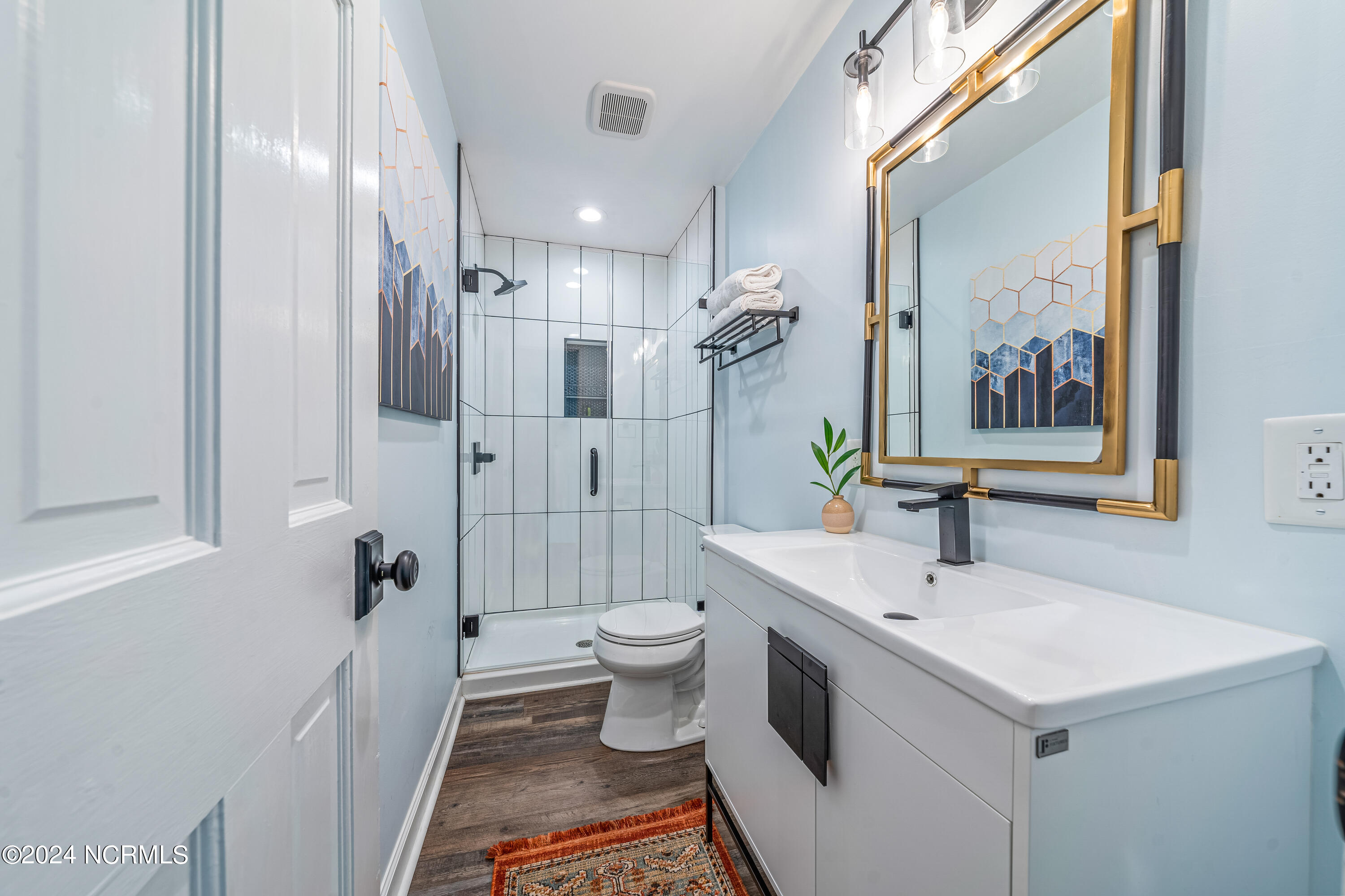 318 W Blackbeard Road