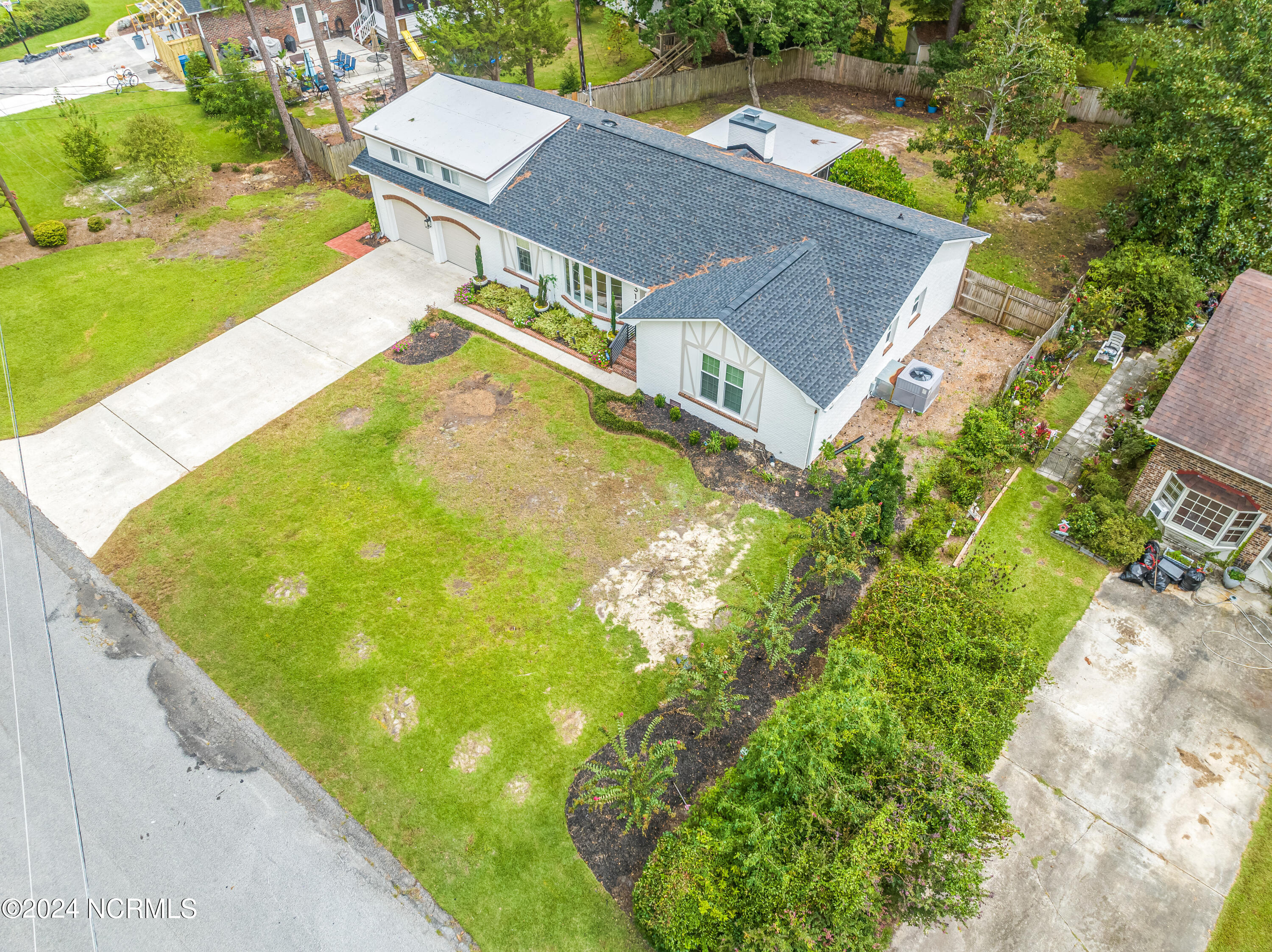 318 W Blackbeard Road