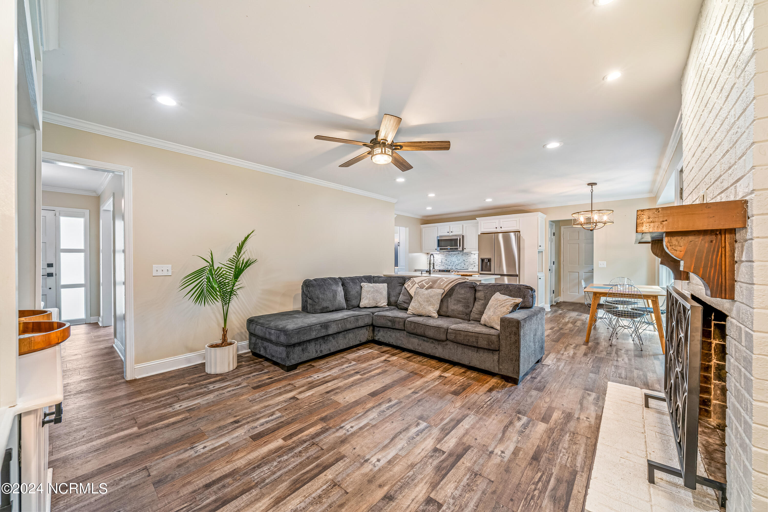 318 W Blackbeard Road