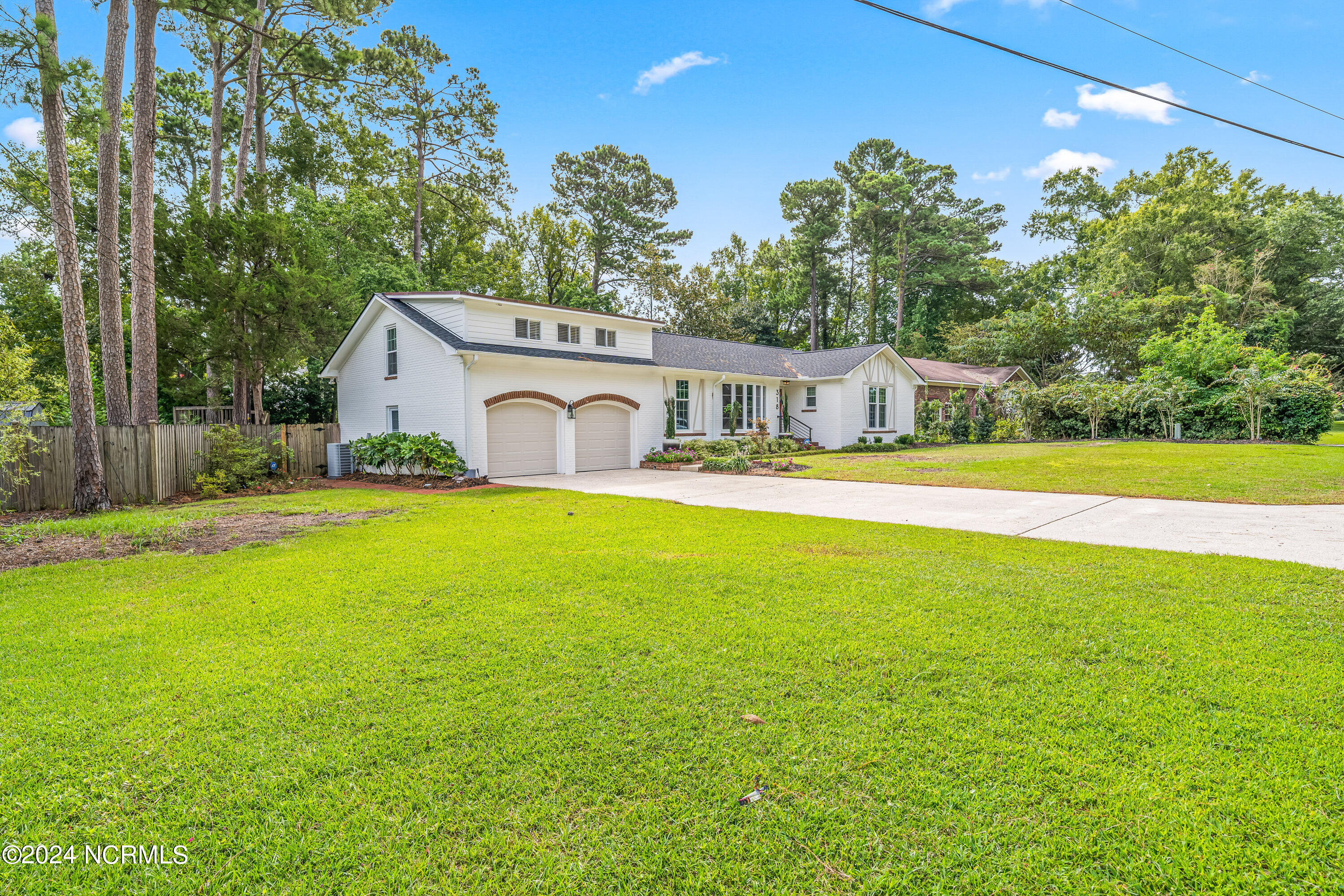 318 W Blackbeard Road