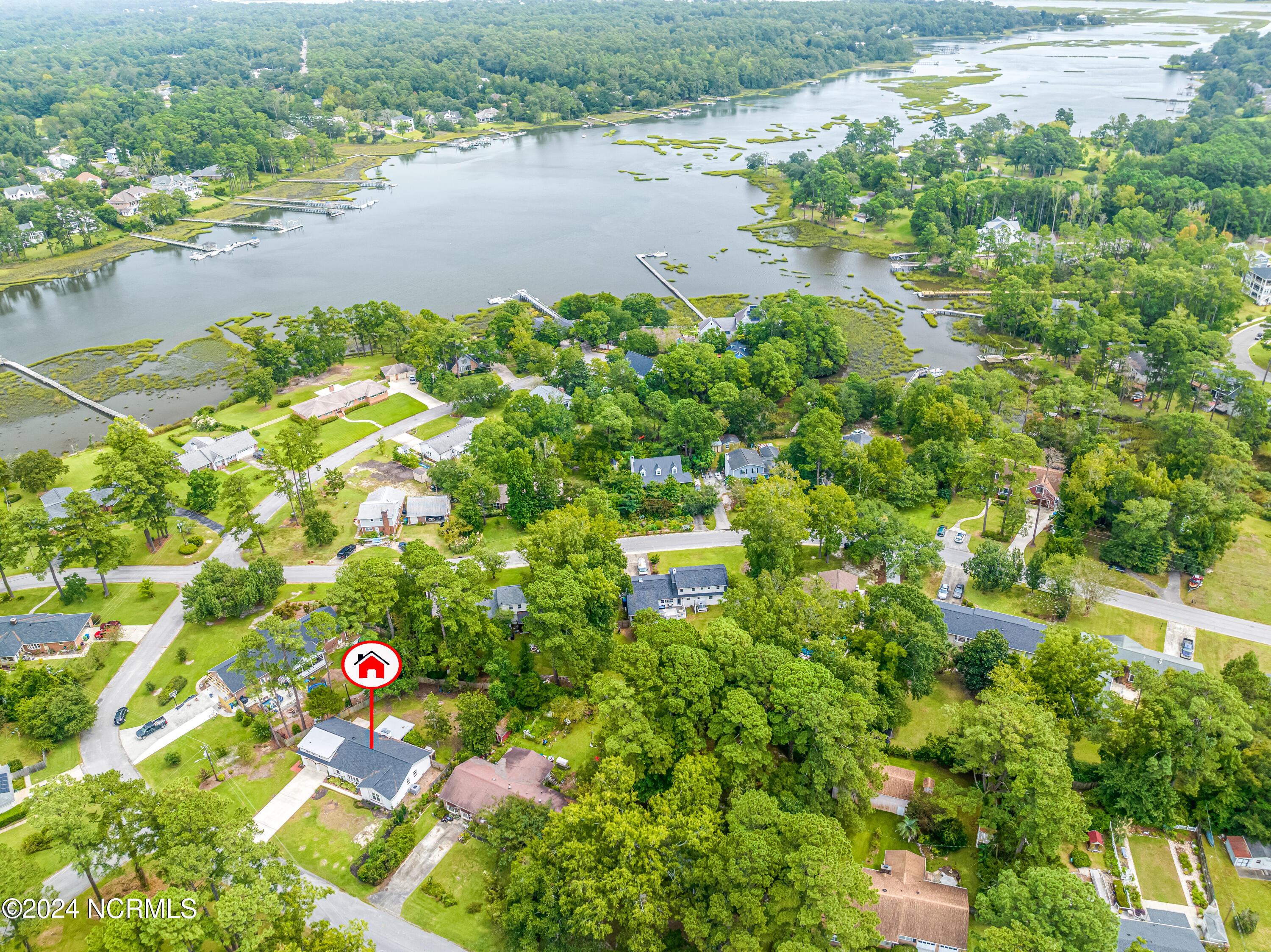 318 W Blackbeard Road
