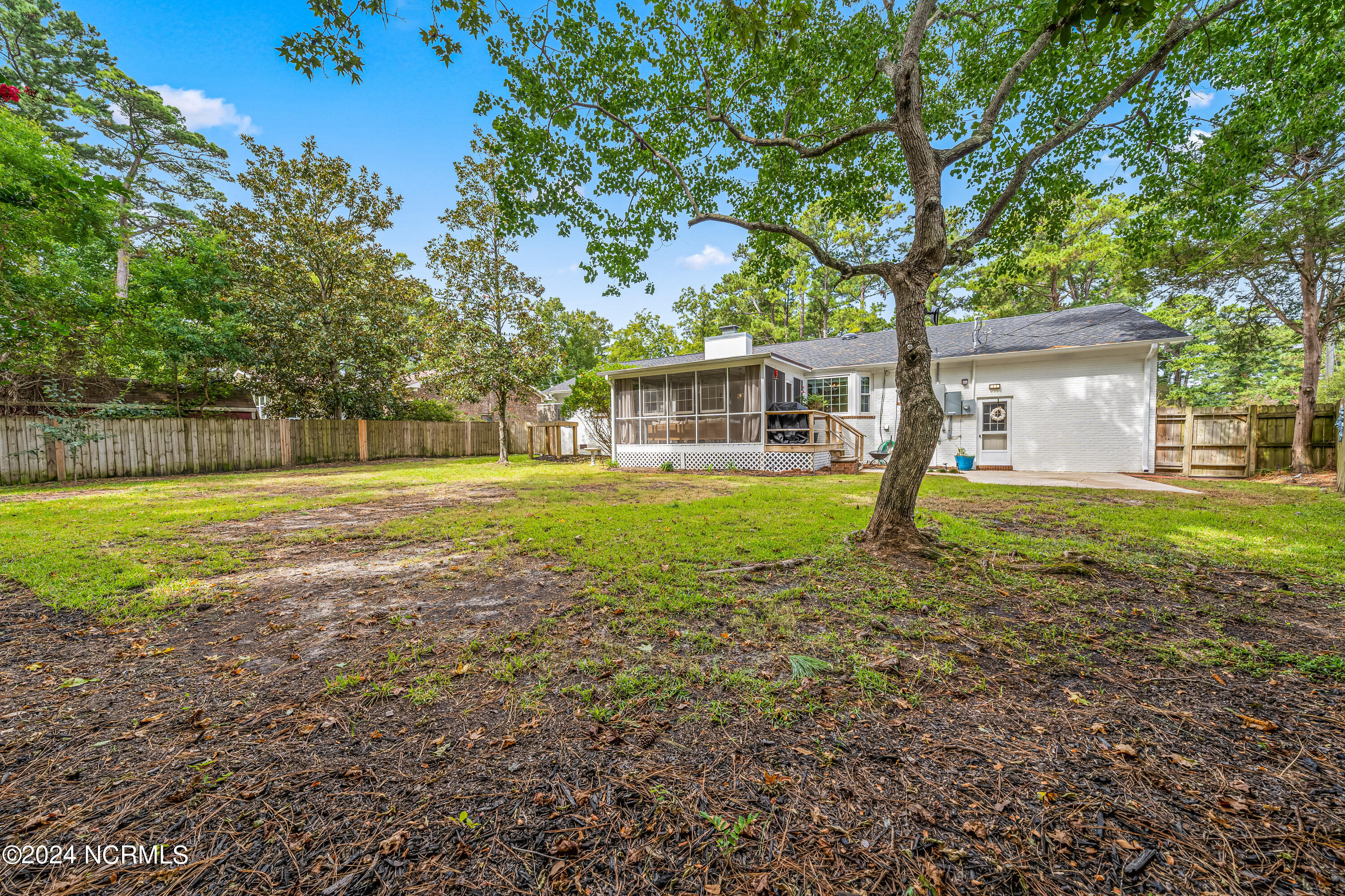 318 W Blackbeard Road