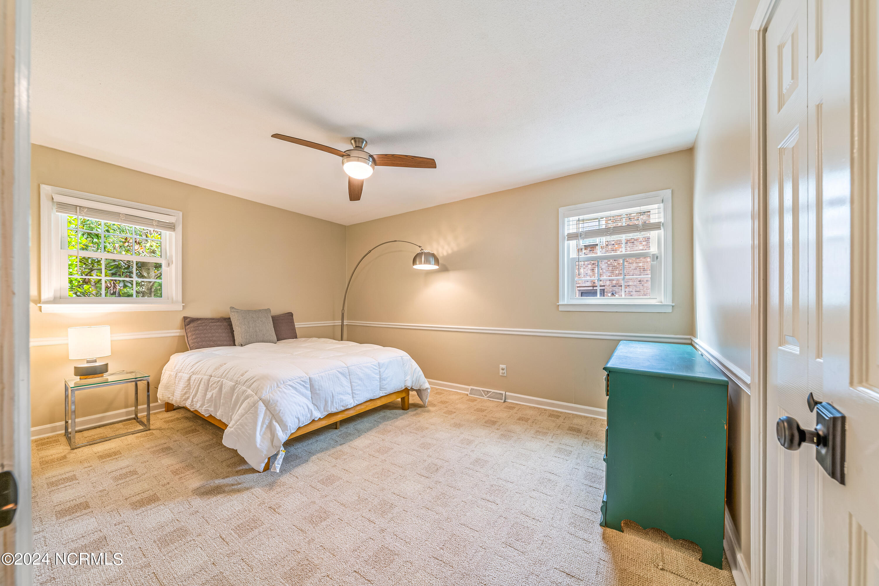 318 W Blackbeard Road