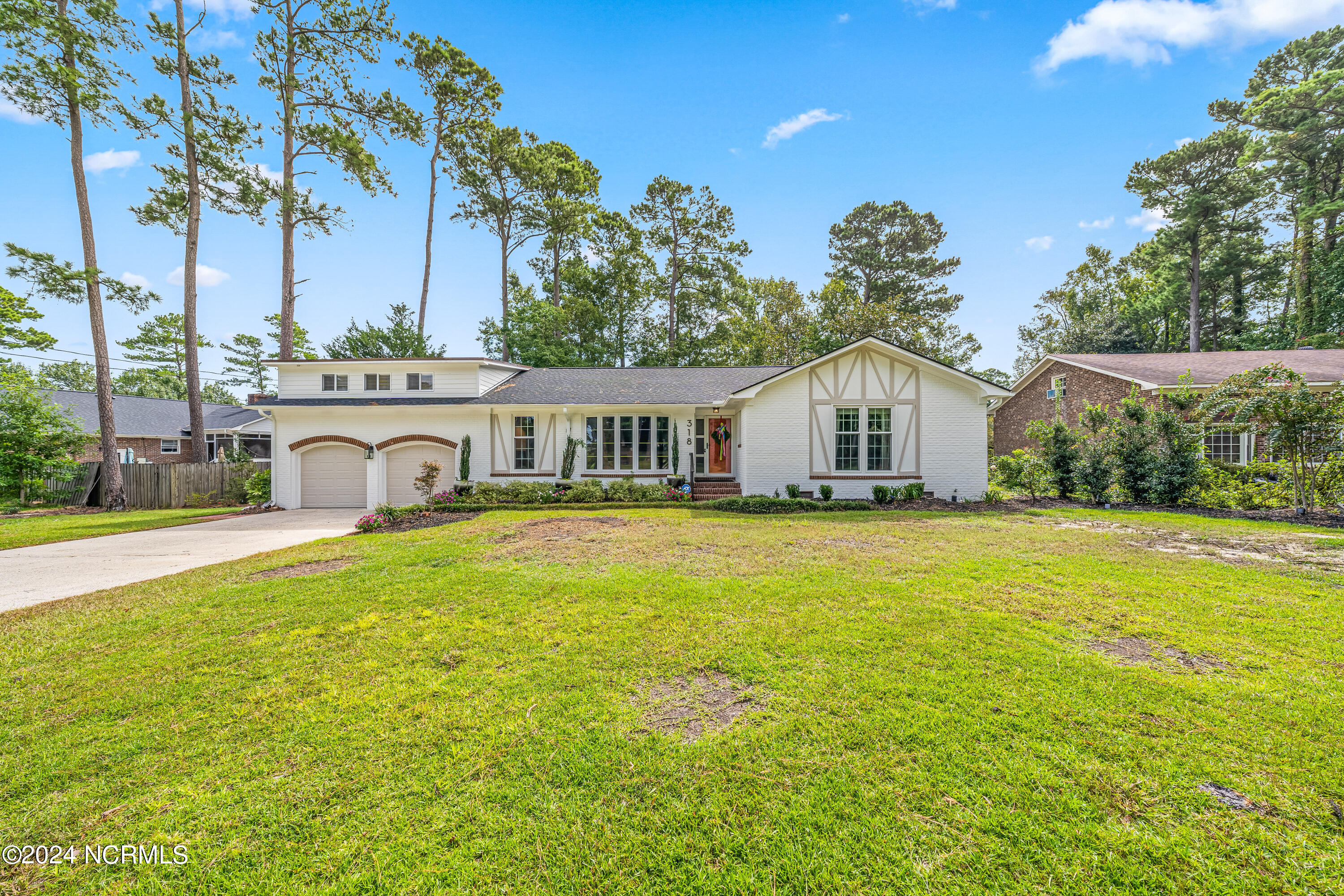 318 W Blackbeard Road
