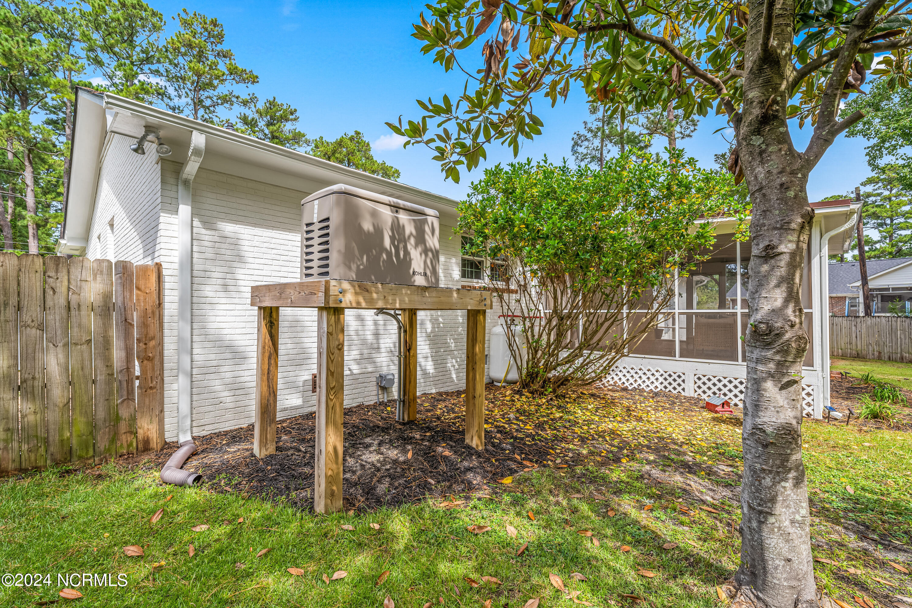 318 W Blackbeard Road
