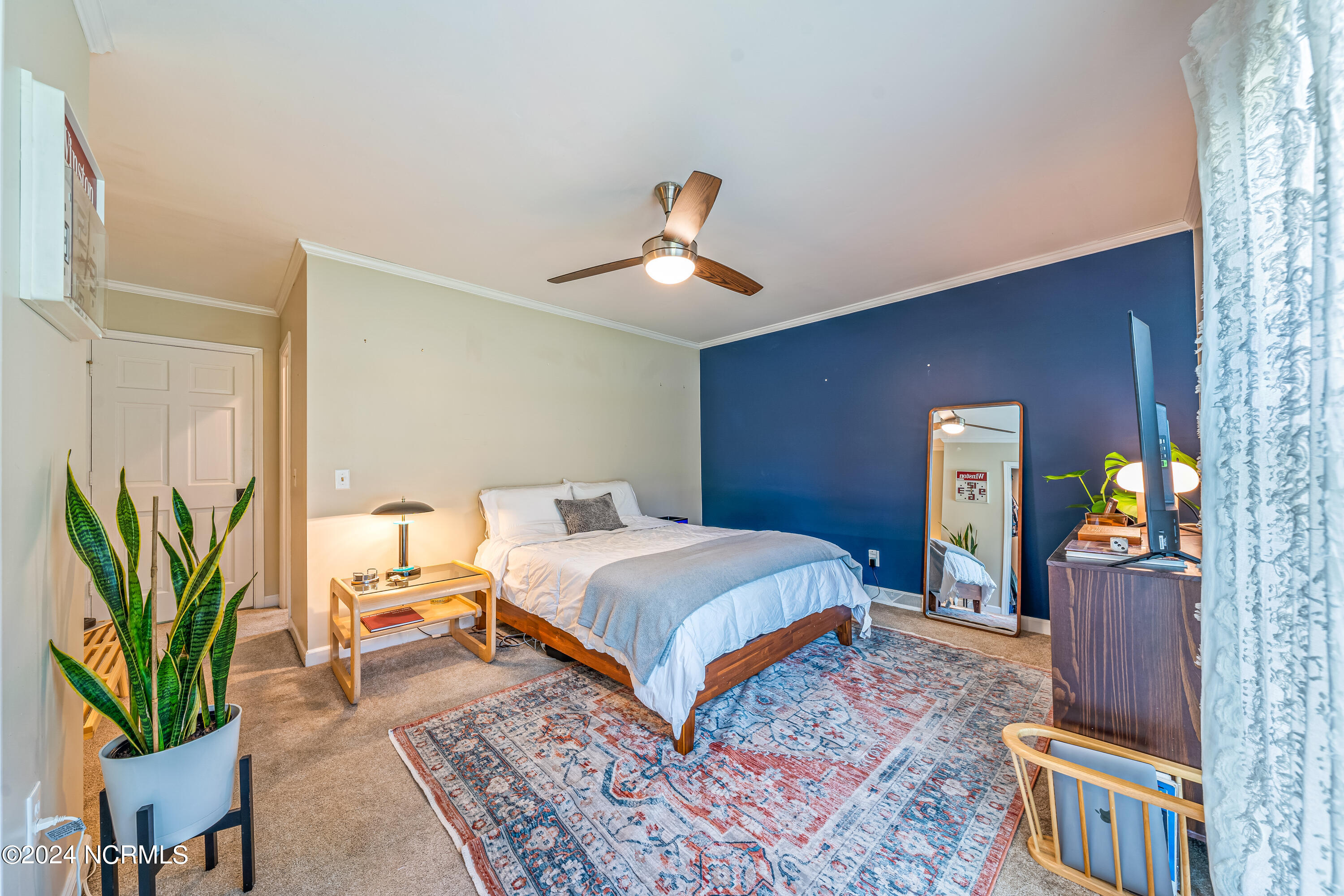 318 W Blackbeard Road